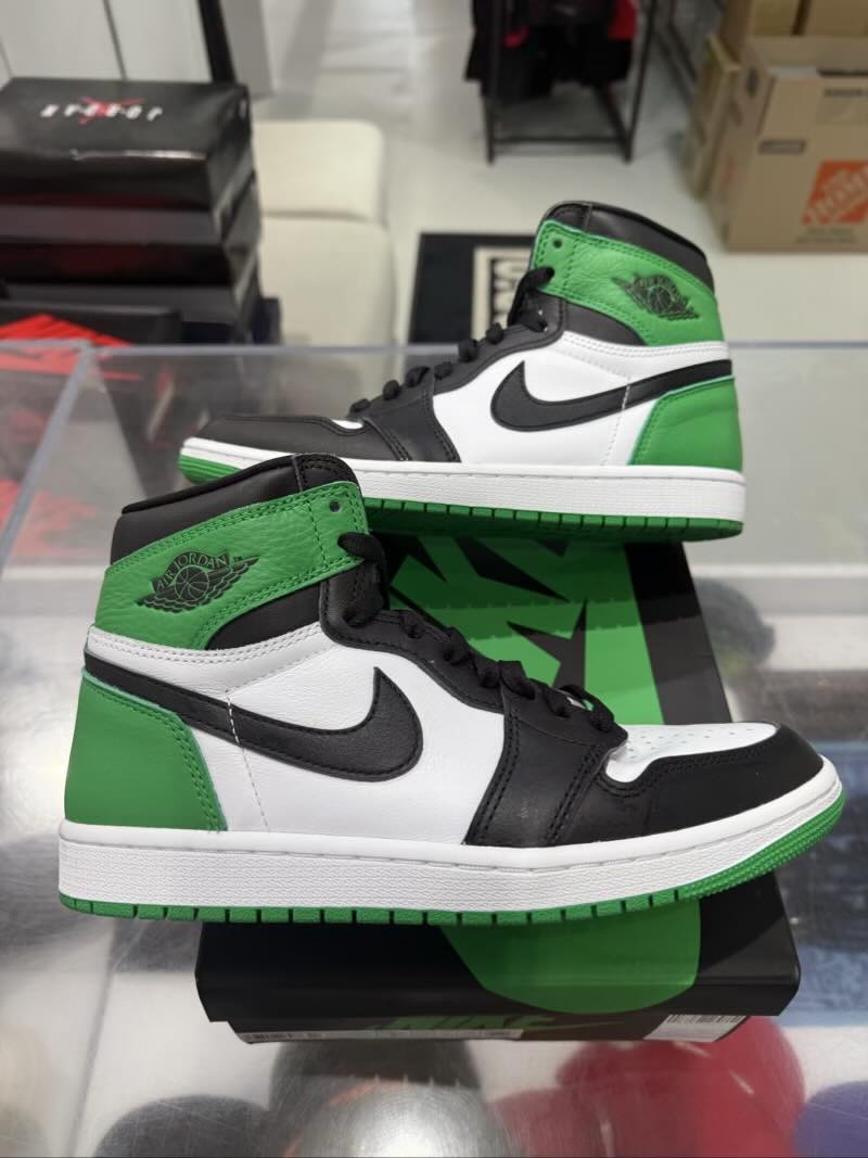 Jordan 1 Retro High Lucky Green - Pre-Owned Size 7.5