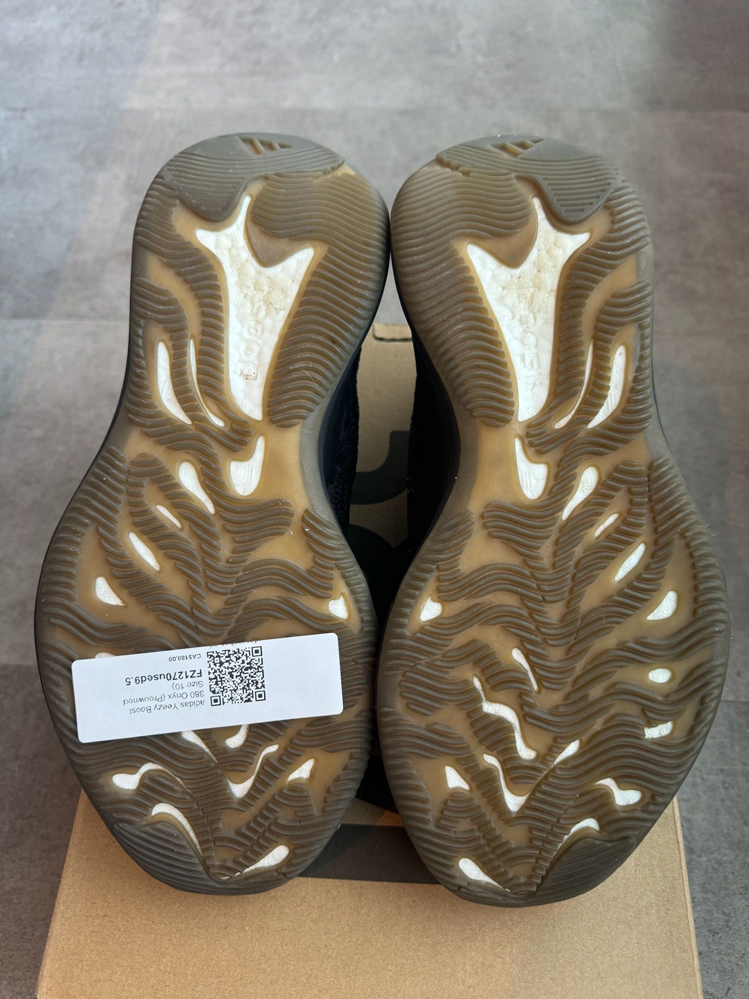 adidas Yeezy Boost 380 Onyx - Pre-Owned Size 10