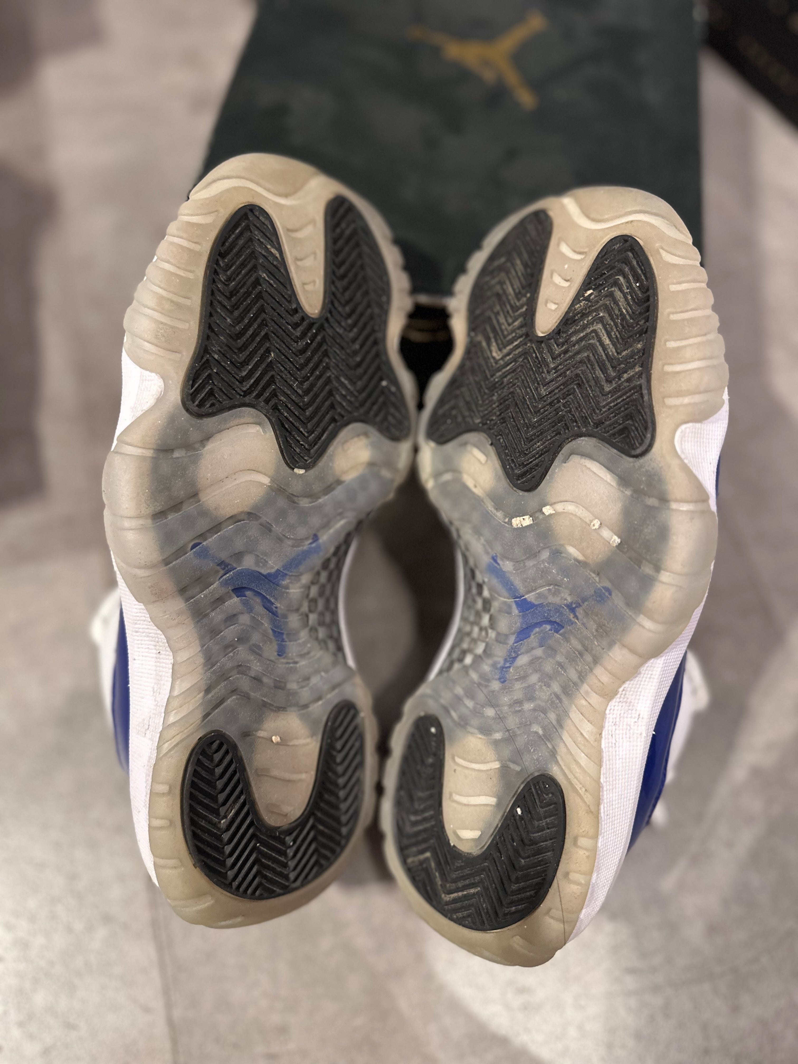 Jordan 11 Retro Low White Concord (W) - Pre-Owned Size 5Y