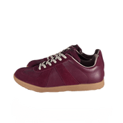 Strawberry Gyatt Sneaker Burgundy - Pre-Owned Size 9.5