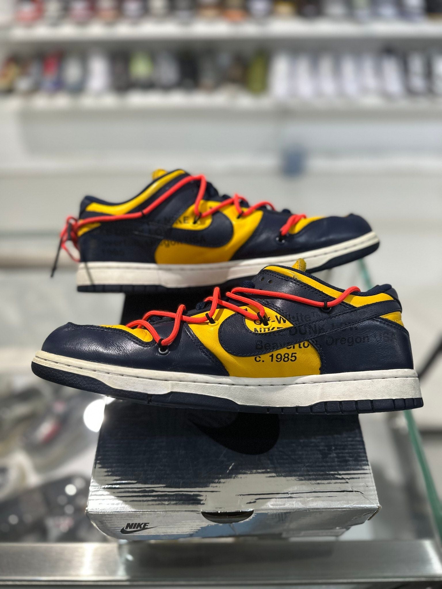 Nike Off-White Dunk Low University Gold - Pre-Owned Size 11