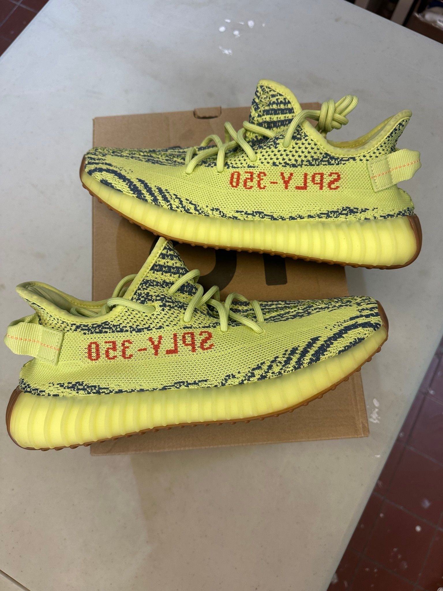 Adidas Yeezy Boost 350 V2 Semi Frozen Yellow - Pre-Owned Size 9