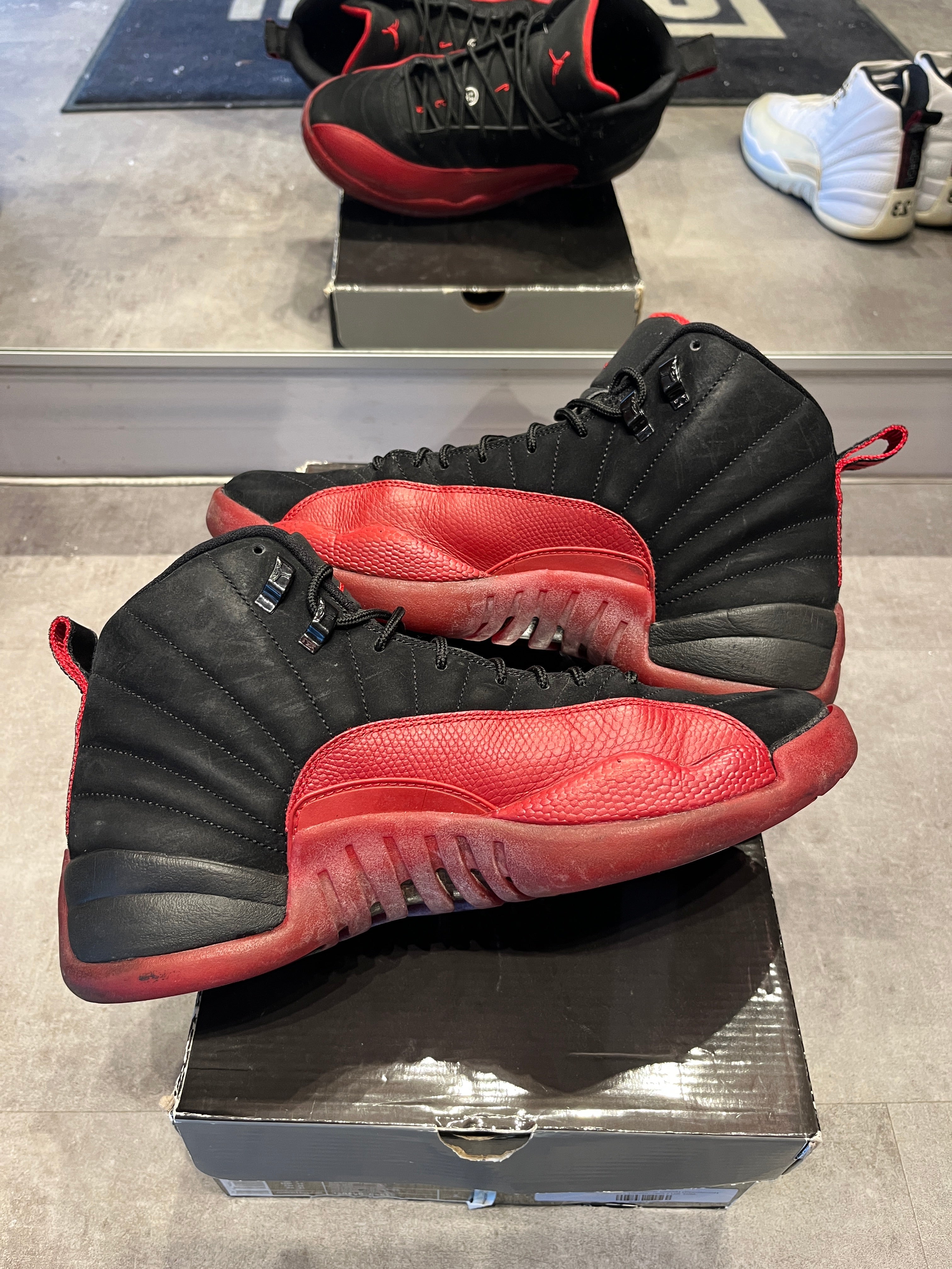Jordan 12 Retro Flu Game (2009) - Pre-Owned Size 10