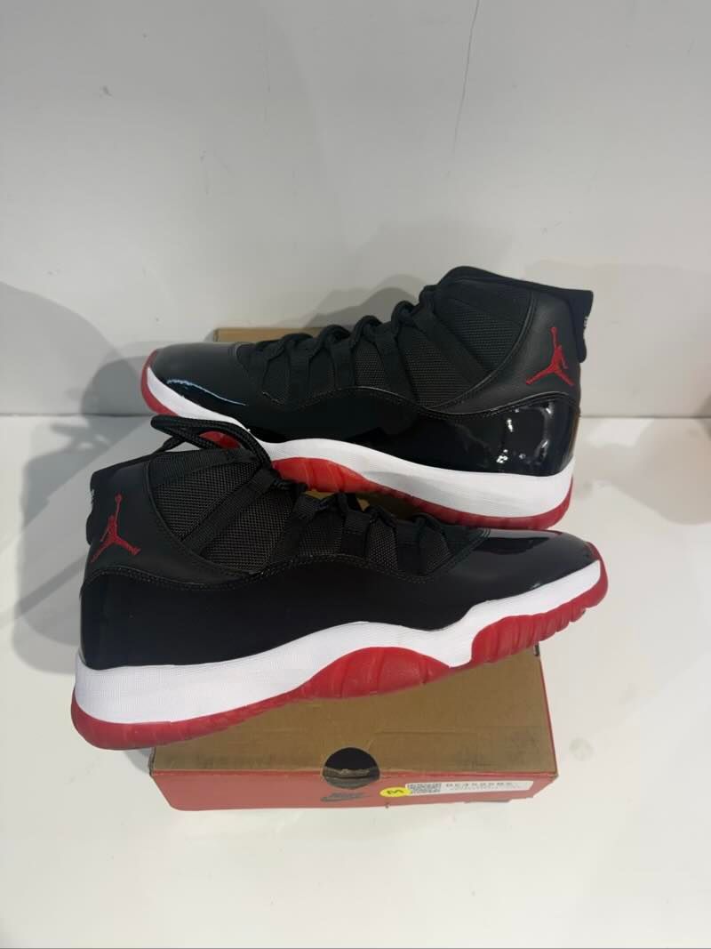 Jordan 11 Retro Playoffs Bred (2019) - Worn Once Size 10.5
