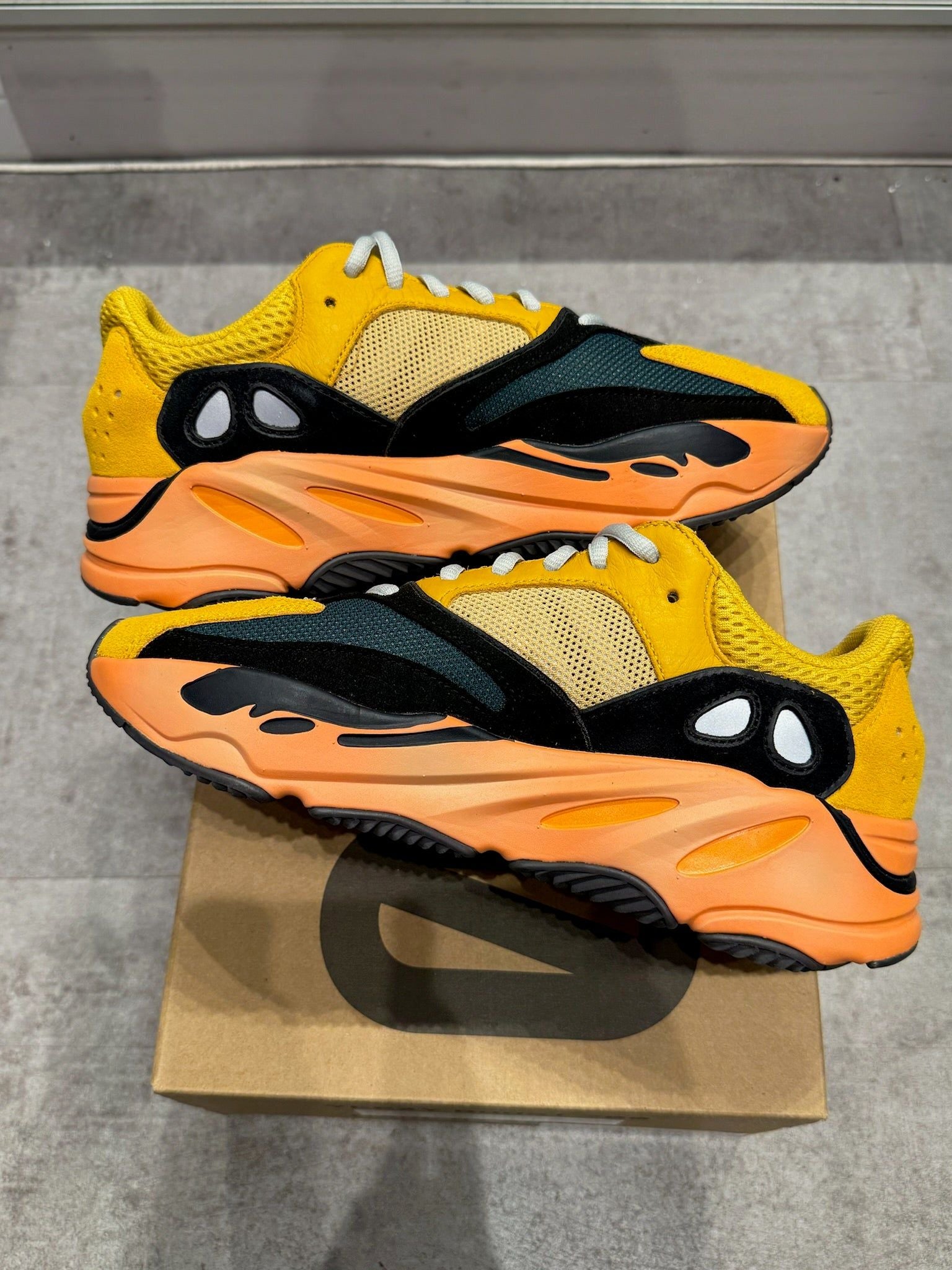 Adidas Yeezy Boost 700 V1 Sun - Pre-Owned Size 7.5