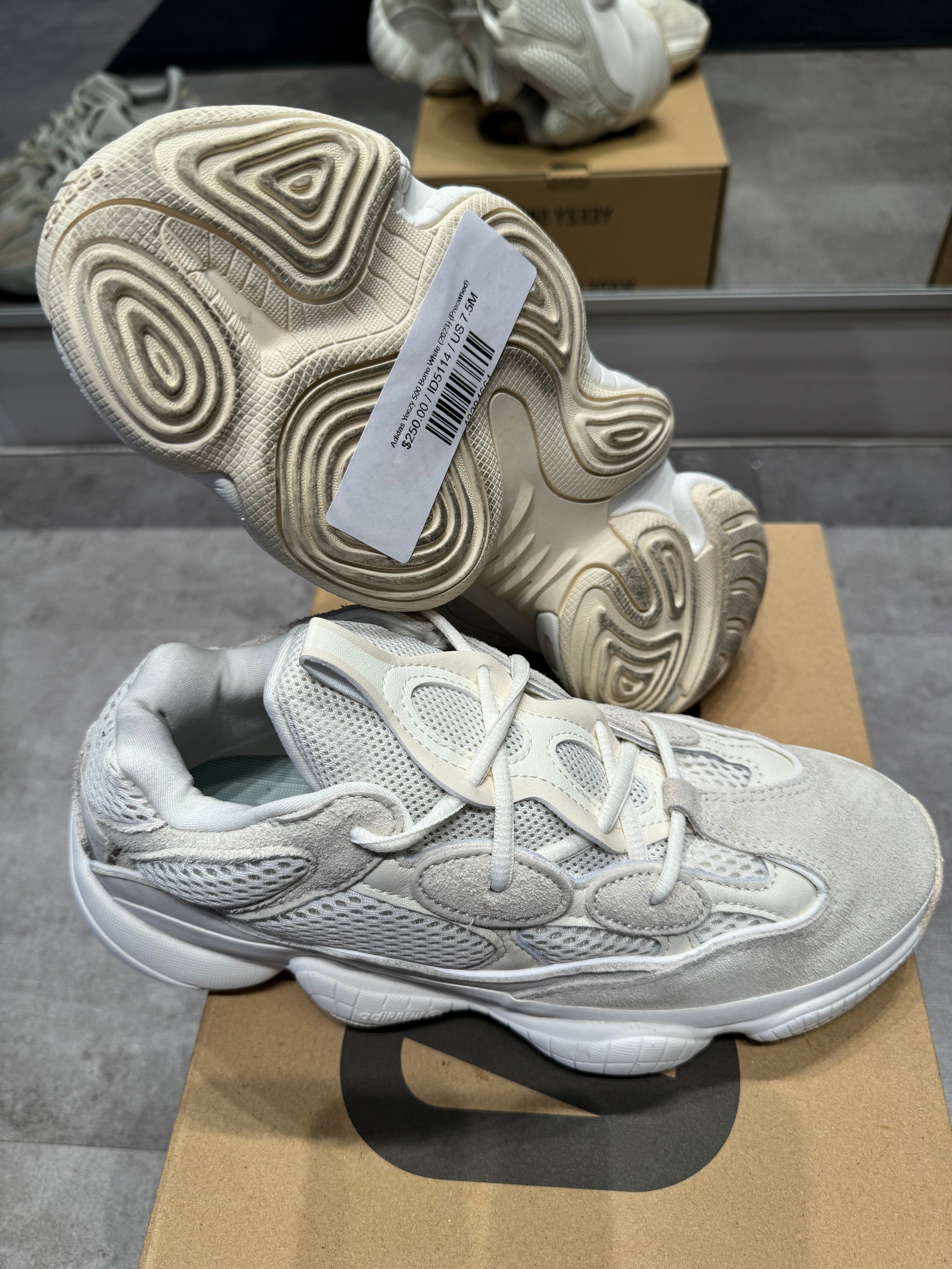 Adidas Yeezy 500 Bone White (2023), pre-owned, US Men's 7.5 – photo 2 of 7