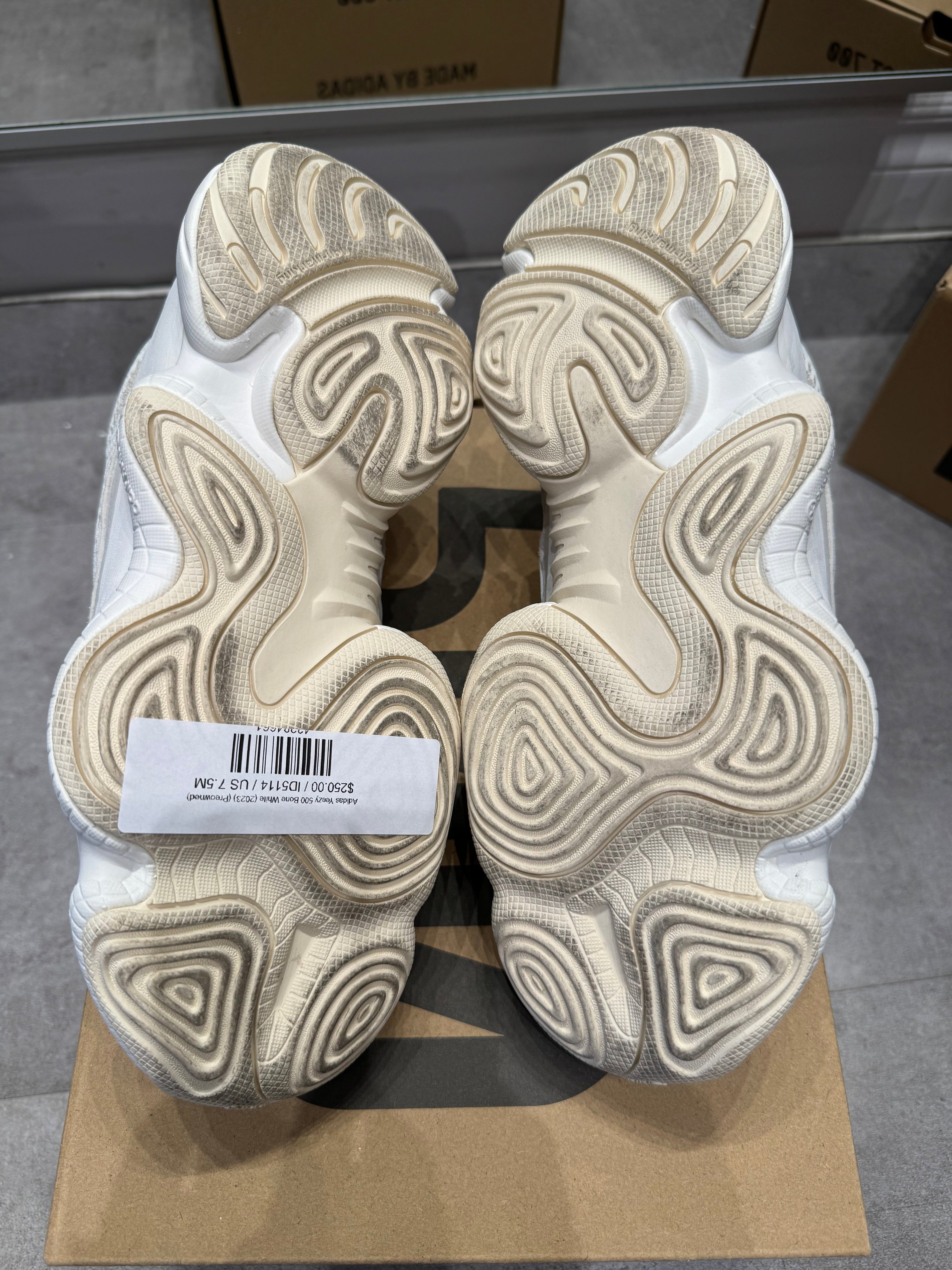 Adidas Yeezy 500 Bone White (2023), pre-owned, US Men's 7.5 – photo 6 of 7