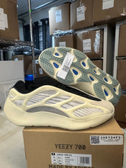 Adidas Yeezy 700 V3 Azael, pre-owned, US Men's 13 – photo 2 of 7
