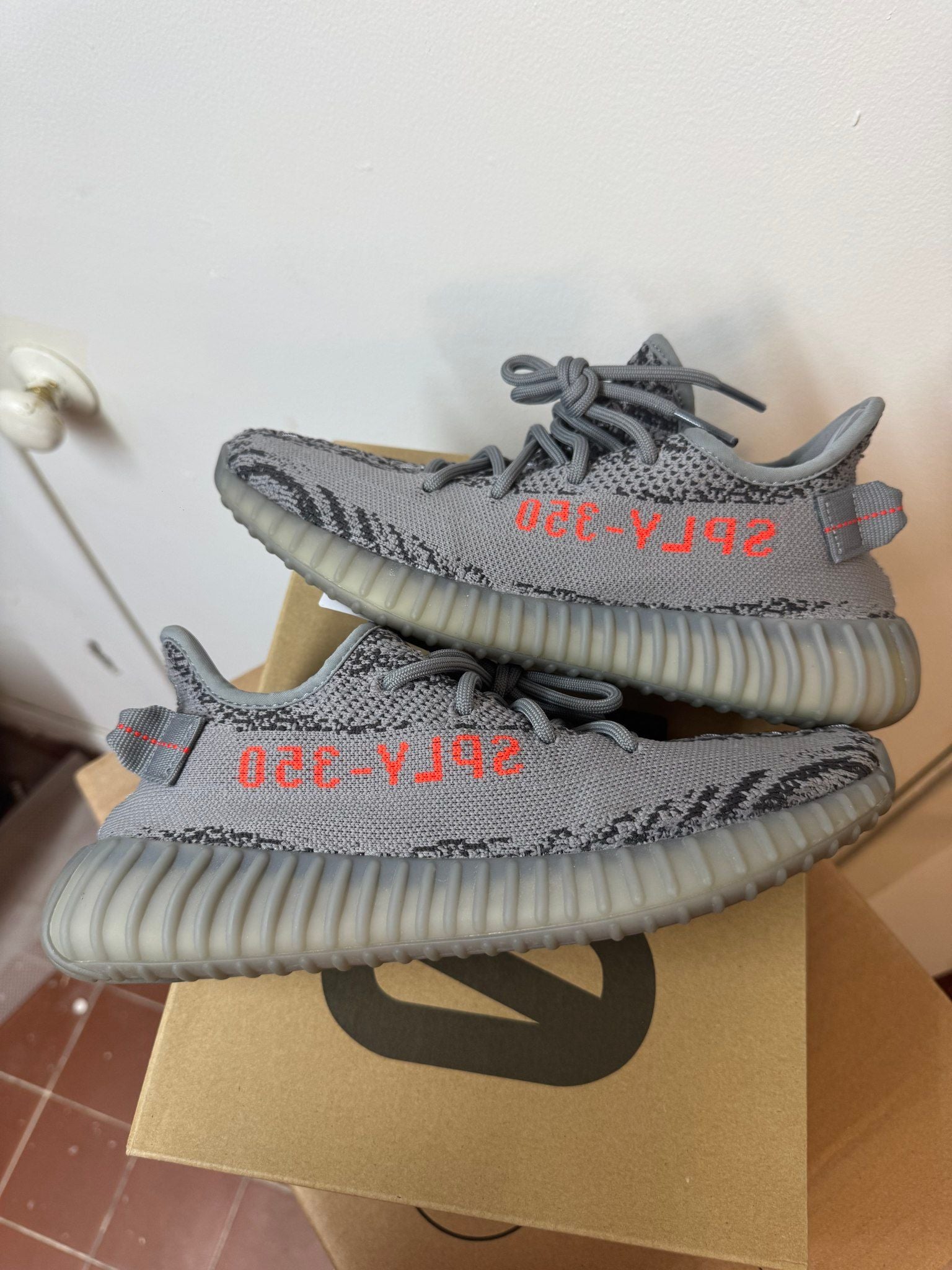 adidas Yeezy Boost 350 V2 Beluga 2.0, pre-owned, US Men's 7.5 – photo 4 of 7
