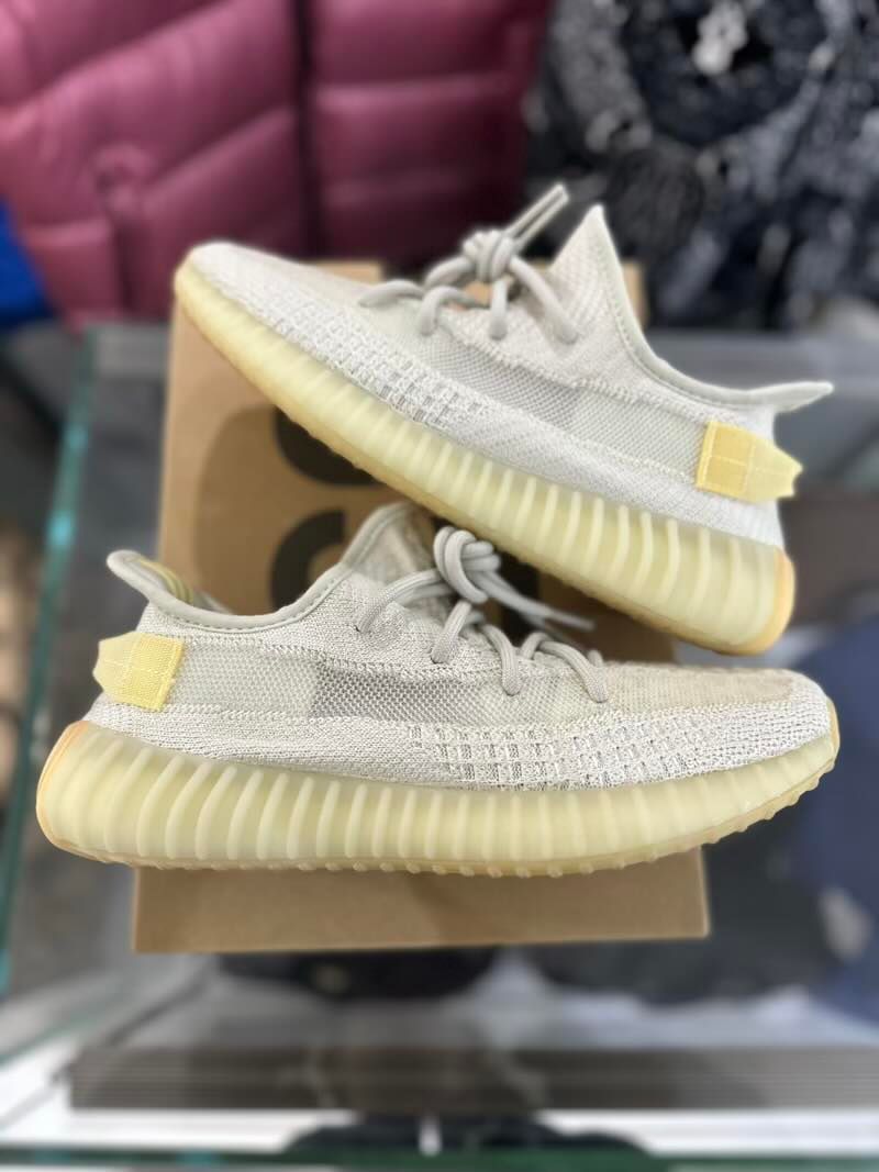 adidas Yeezy Boost 350 V2 Light, pre-owned, US Men's 7.5 – photo 5 of 7