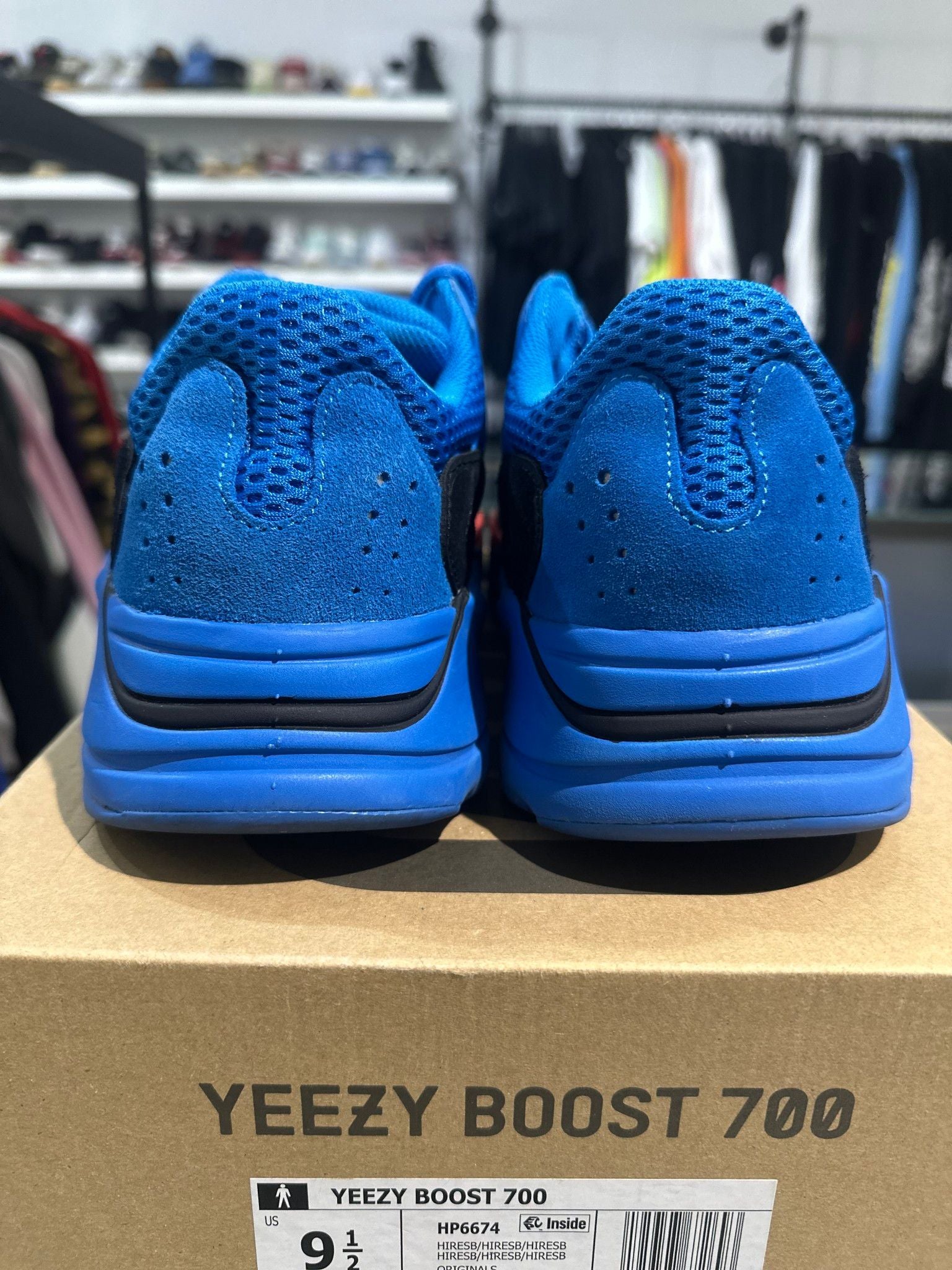 adidas Yeezy Boost 700 Hi-Res Blue, pre-owned, US Men's 9.5 – photo 6 of 7