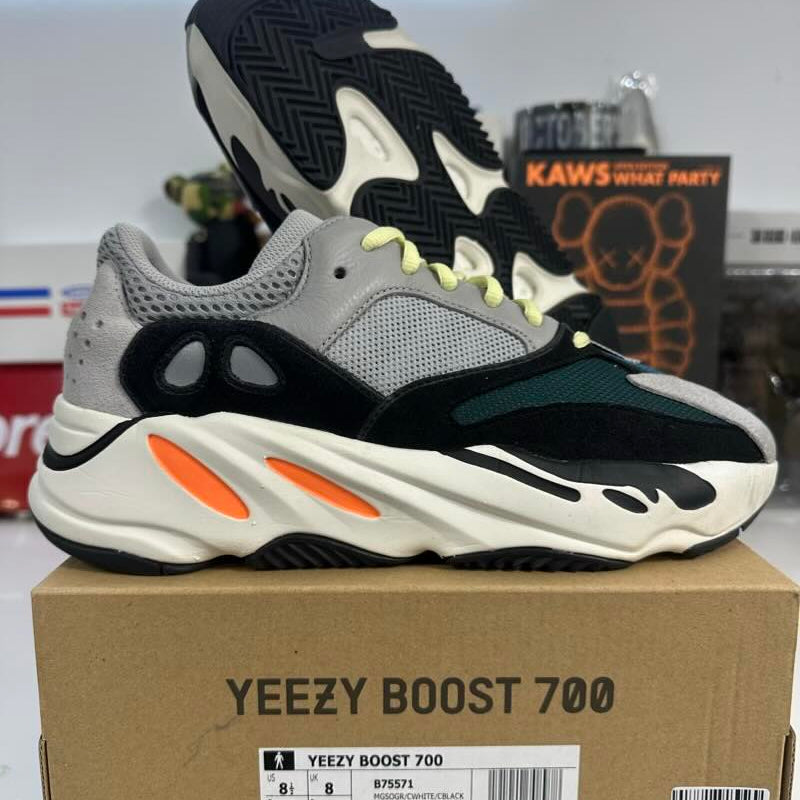 Adidas Yeezy Boost 700 V1 Wave Runner, pre-owned, US Men's 8.5 – photo 2 of 7
