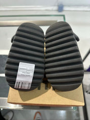 Adidas Yeezy Slide Onyx, pre-owned, US Kids 7 – photo 6 of 6