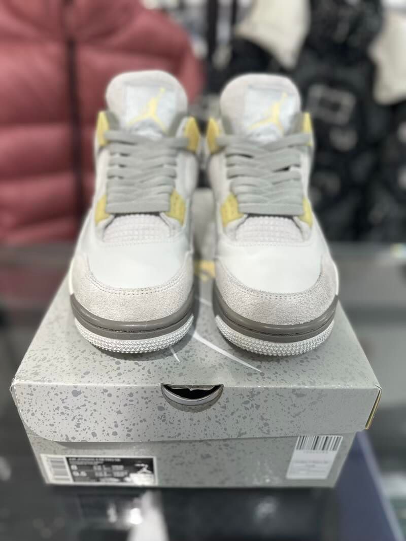 Jordan 4 Retro SE Craft - Pre-Owned Size 8