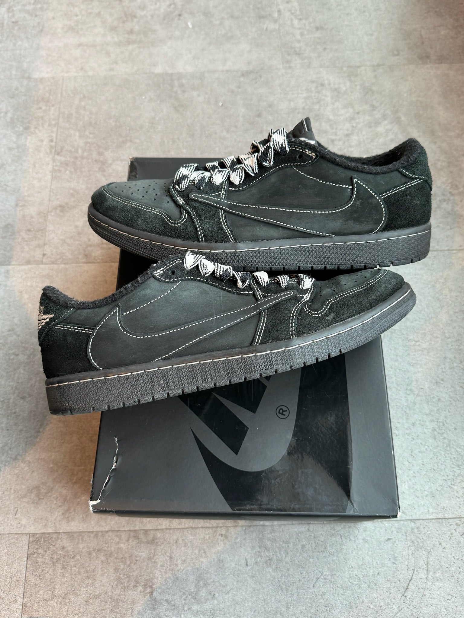 Jordan 1 Retro Low OG SP Travis Scott Black Phantom - Pre-Owned Size 10.5