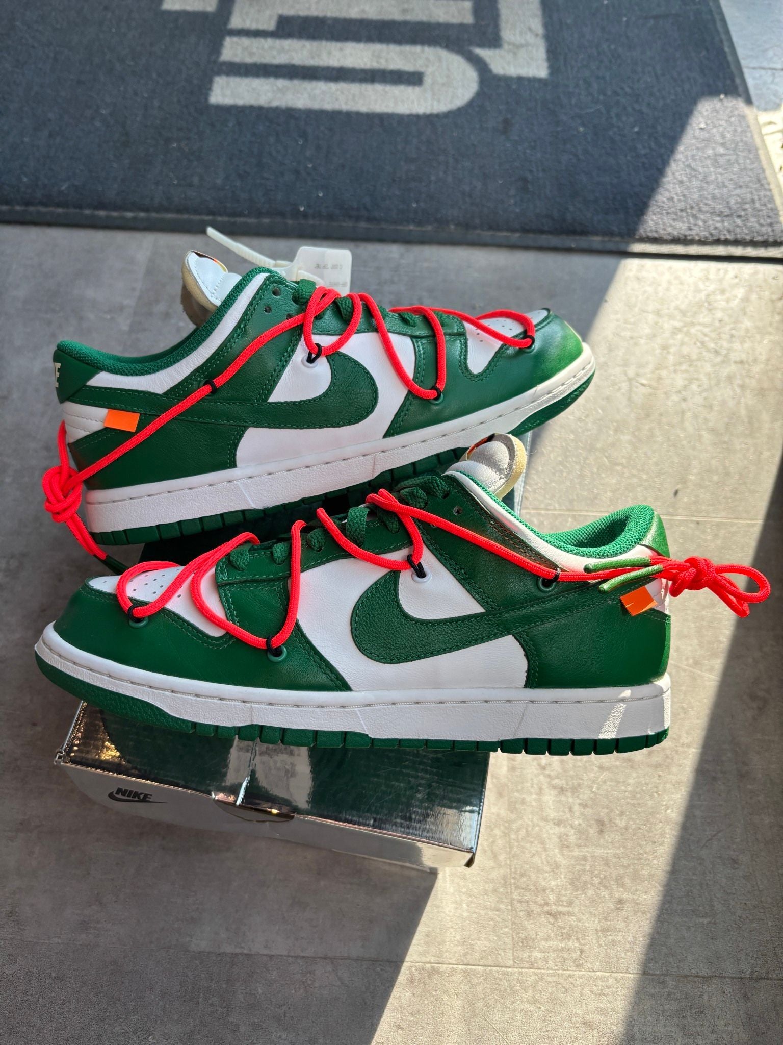 Nike Dunk Low Off-White Pine Green (Worn Once Size 9) - New (Conditional)
