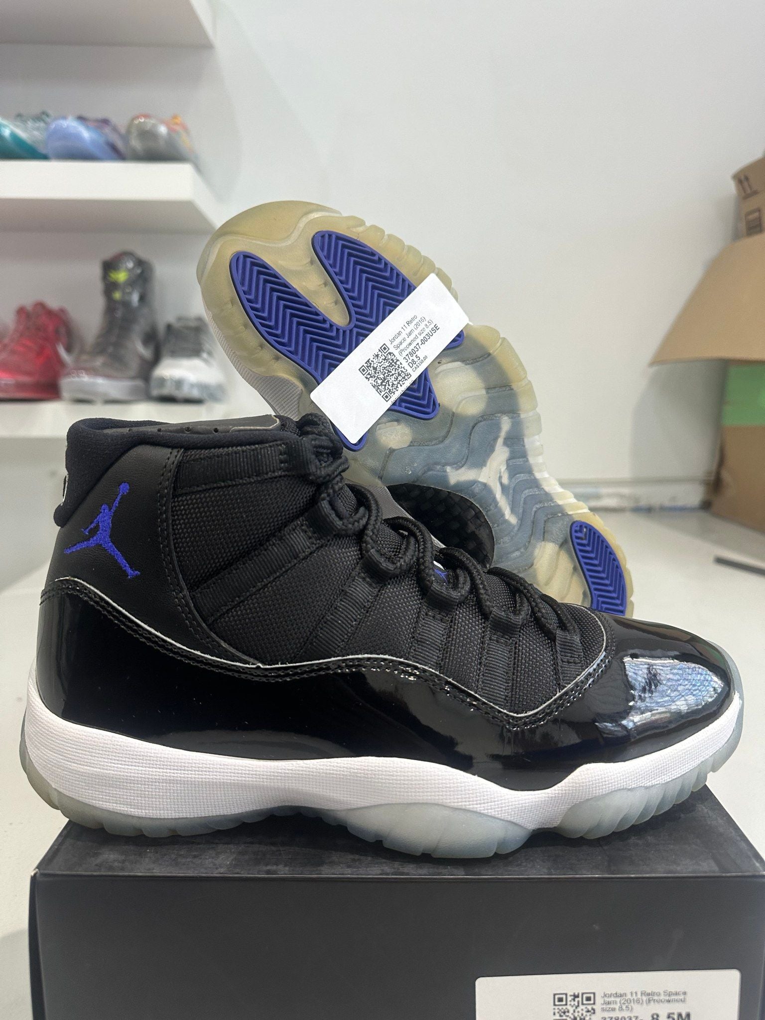 Jordan 11 Retro Space Jam (2016) - Pre-Owned Size 8.5