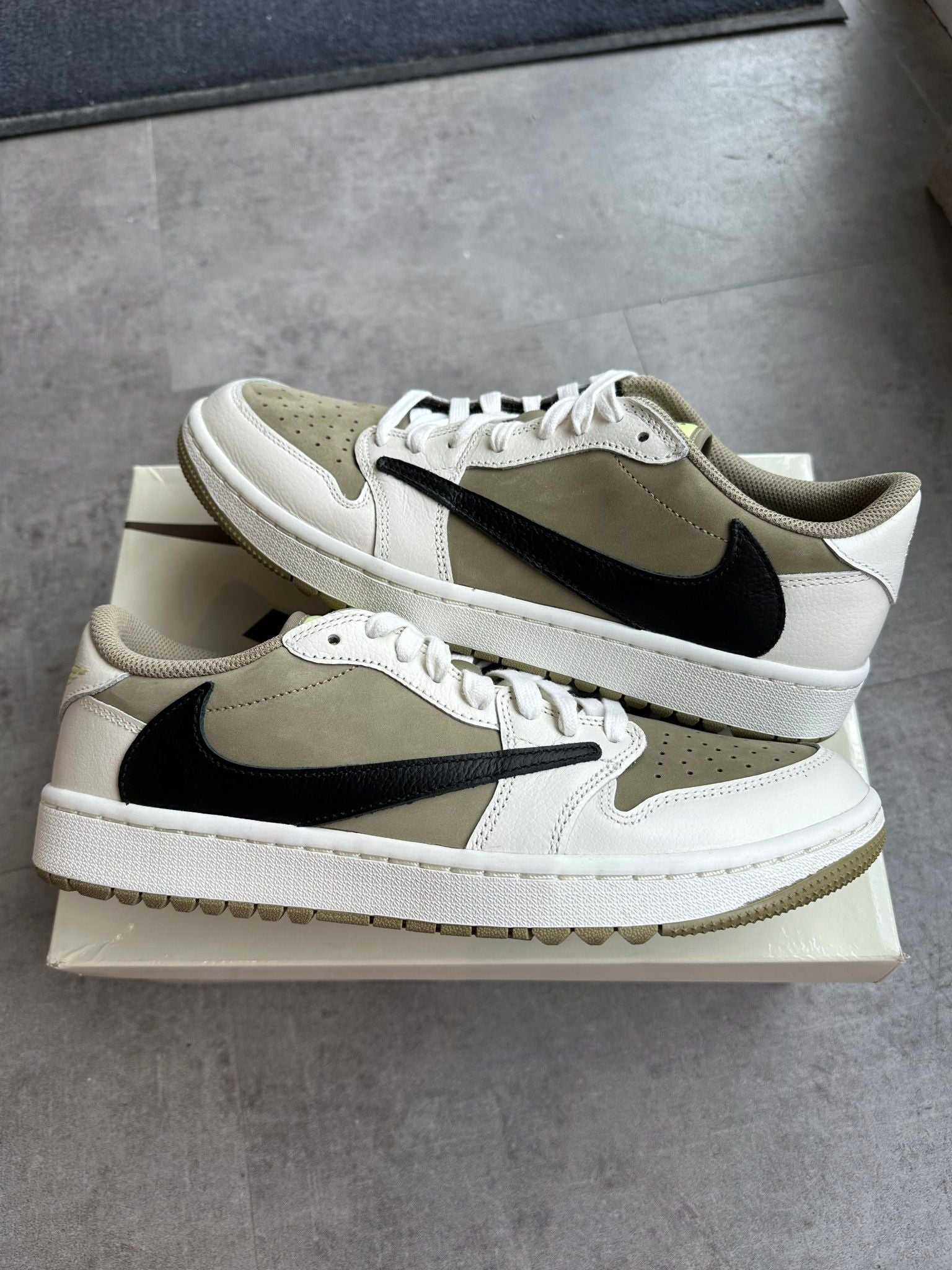 Jordan 1 Retro Low Golf Travis Scott Neutral Olive - Pre-Owned Size 10.5