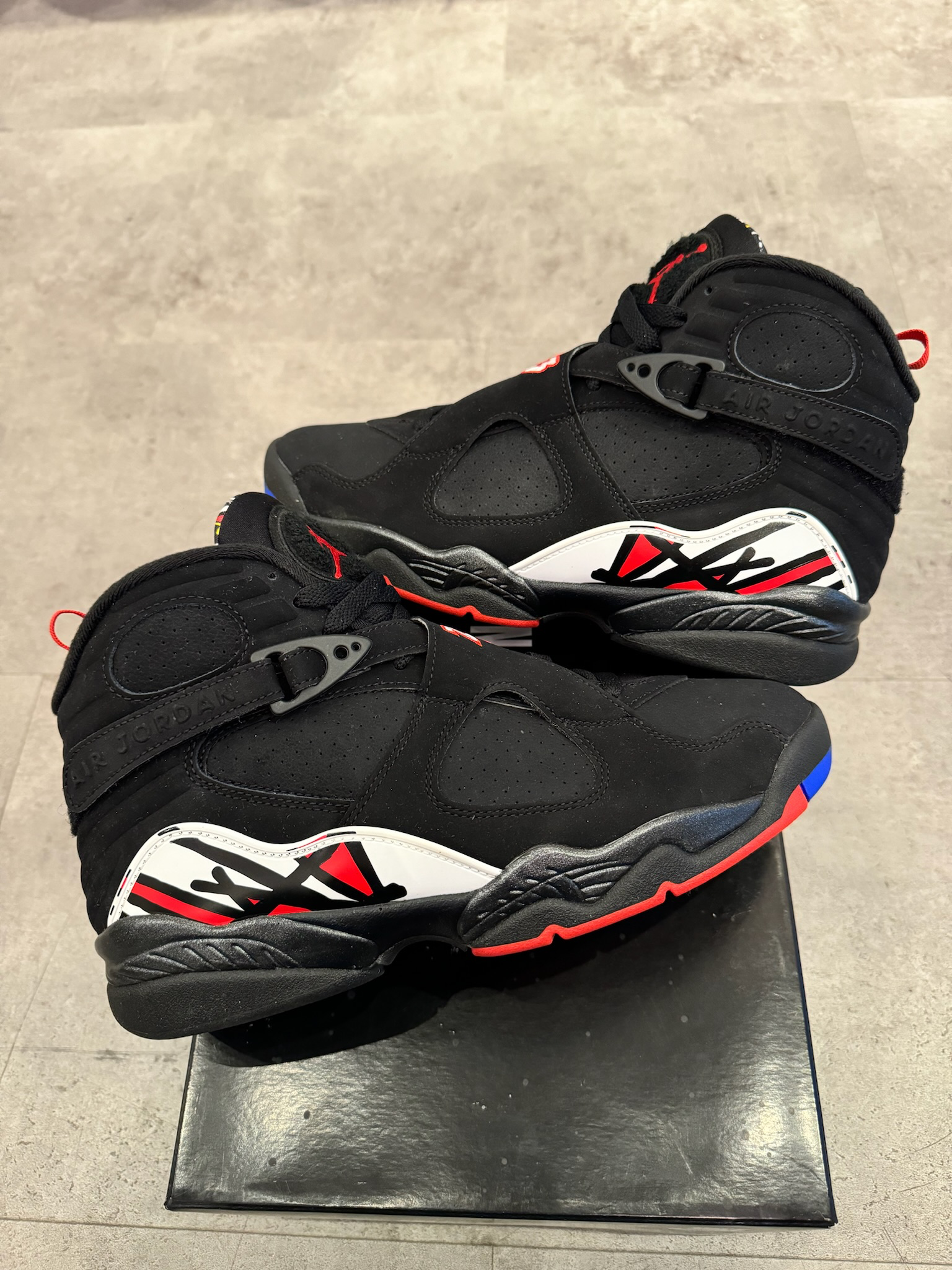 Jordan 8 Retro Playoffs (2023) (VNDS)