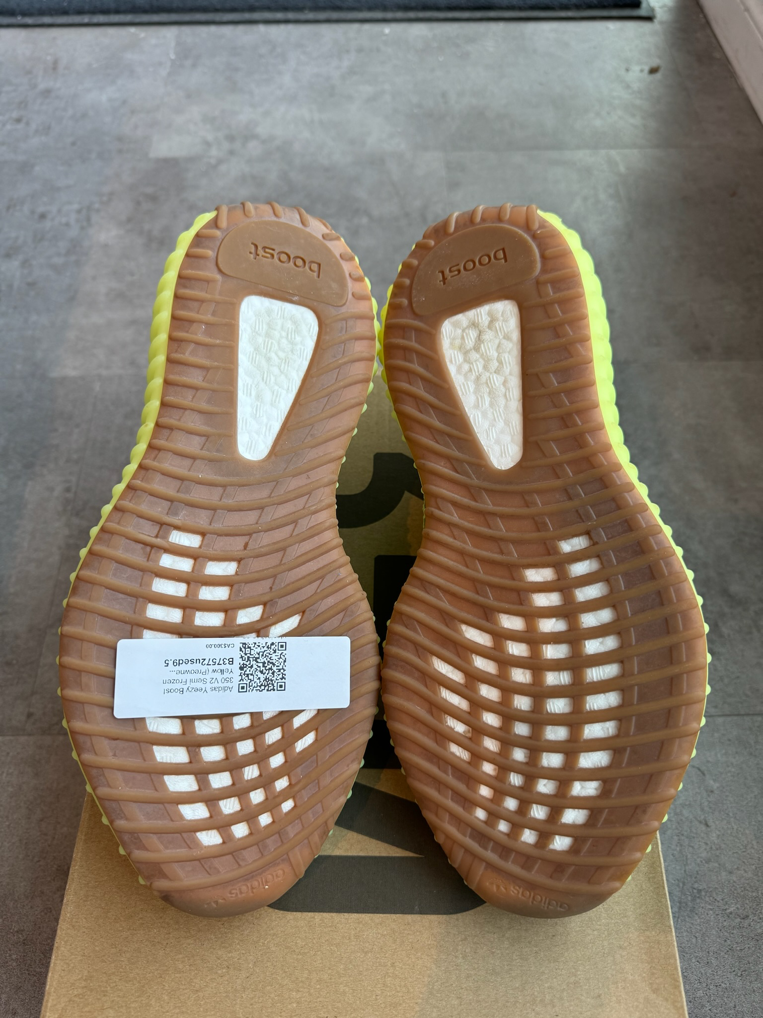 Adidas Yeezy Boost 350 V2 Semi Frozen Yellow (Preowned Size 9.5)