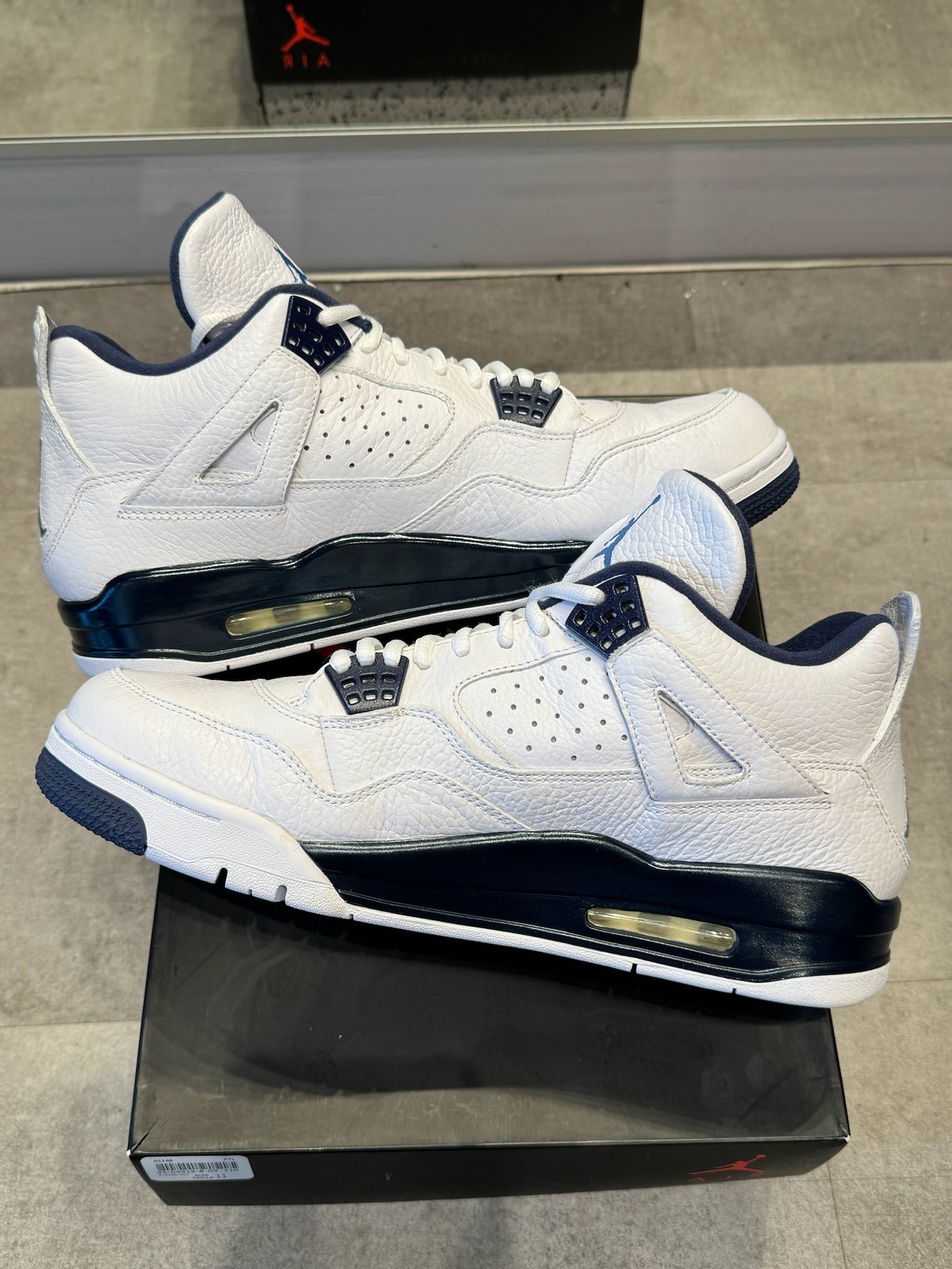 Jordan 4 Retro Columbia (2015) (Preowned)