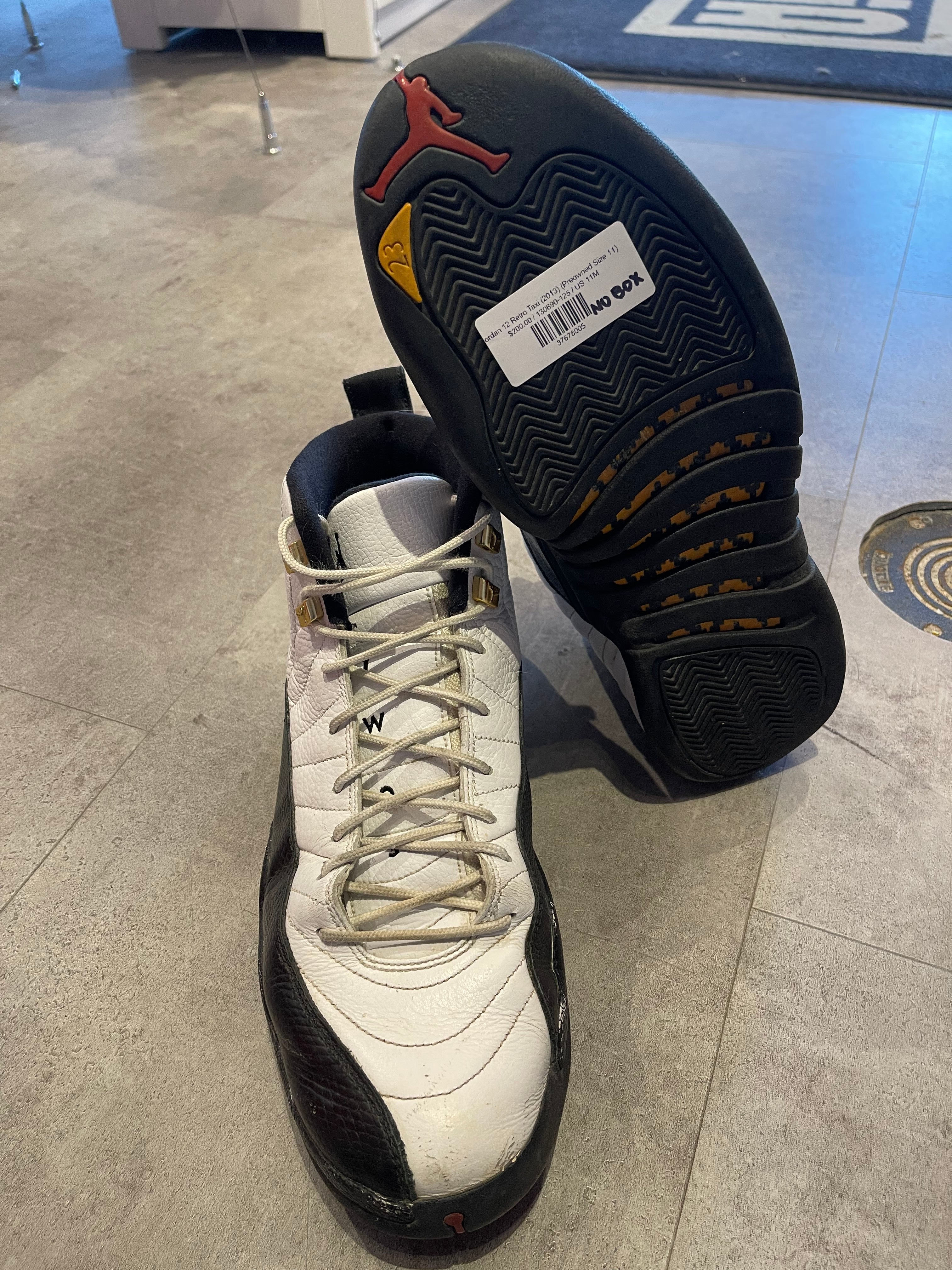 Jordan 12 Retro Taxi (2013) (Preowned Size 11)