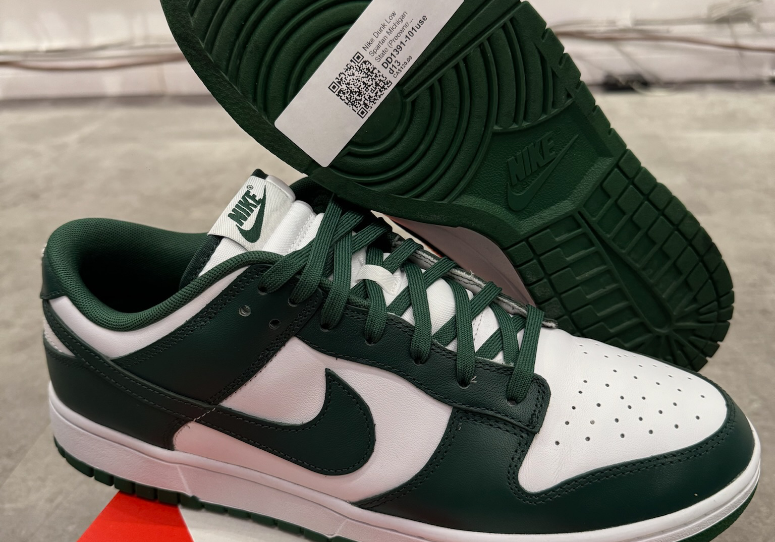 Nike Dunk Low Spartan Michigan State (Preowned Size 13)