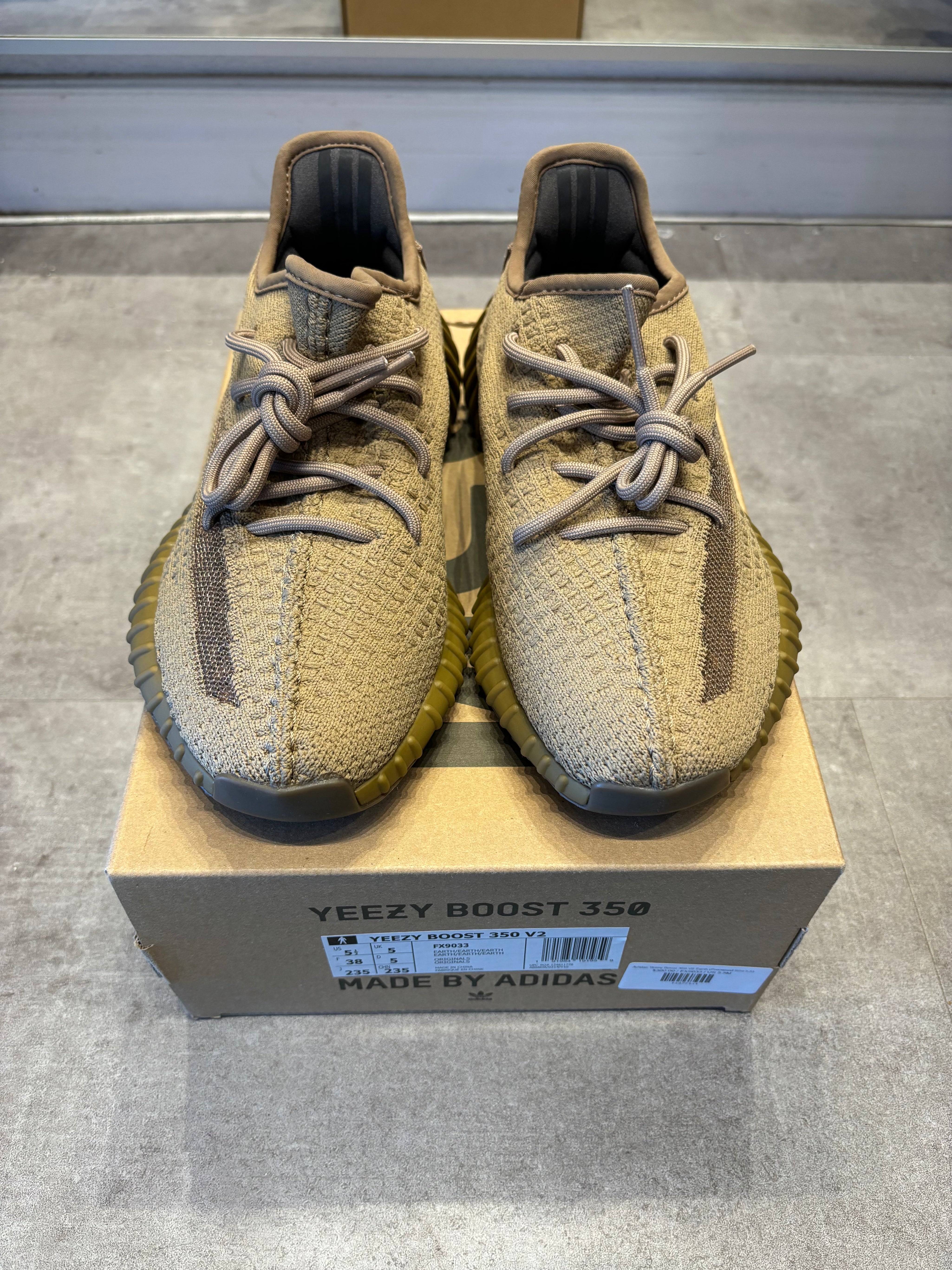 Adidas Yeezy Boost 350 V2 Earth (Preowned Size 5.5)