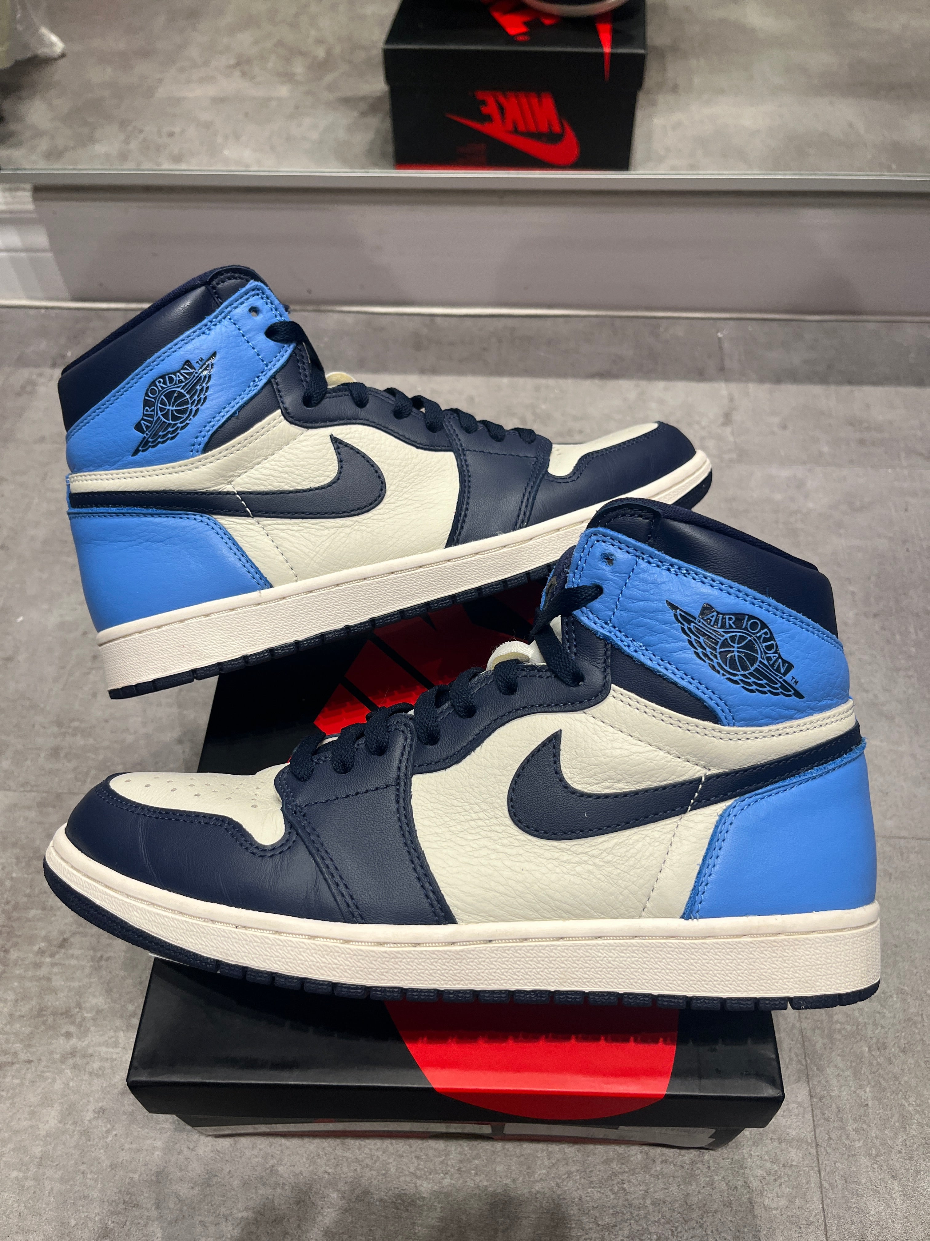 Jordan 1 Retro High Obsidian (Preowned Size 10.5)