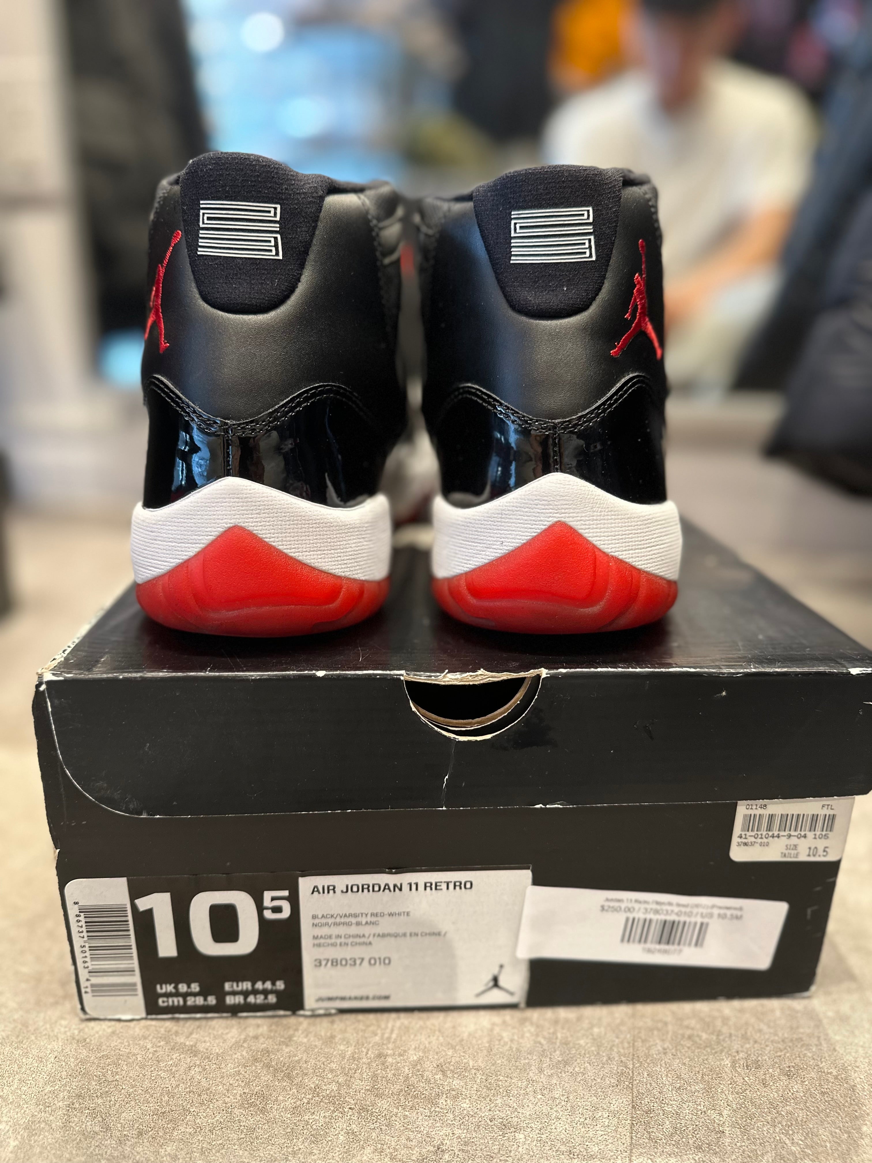 Jordan 11 Retro Playoffs Bred (2012) (Preowned)