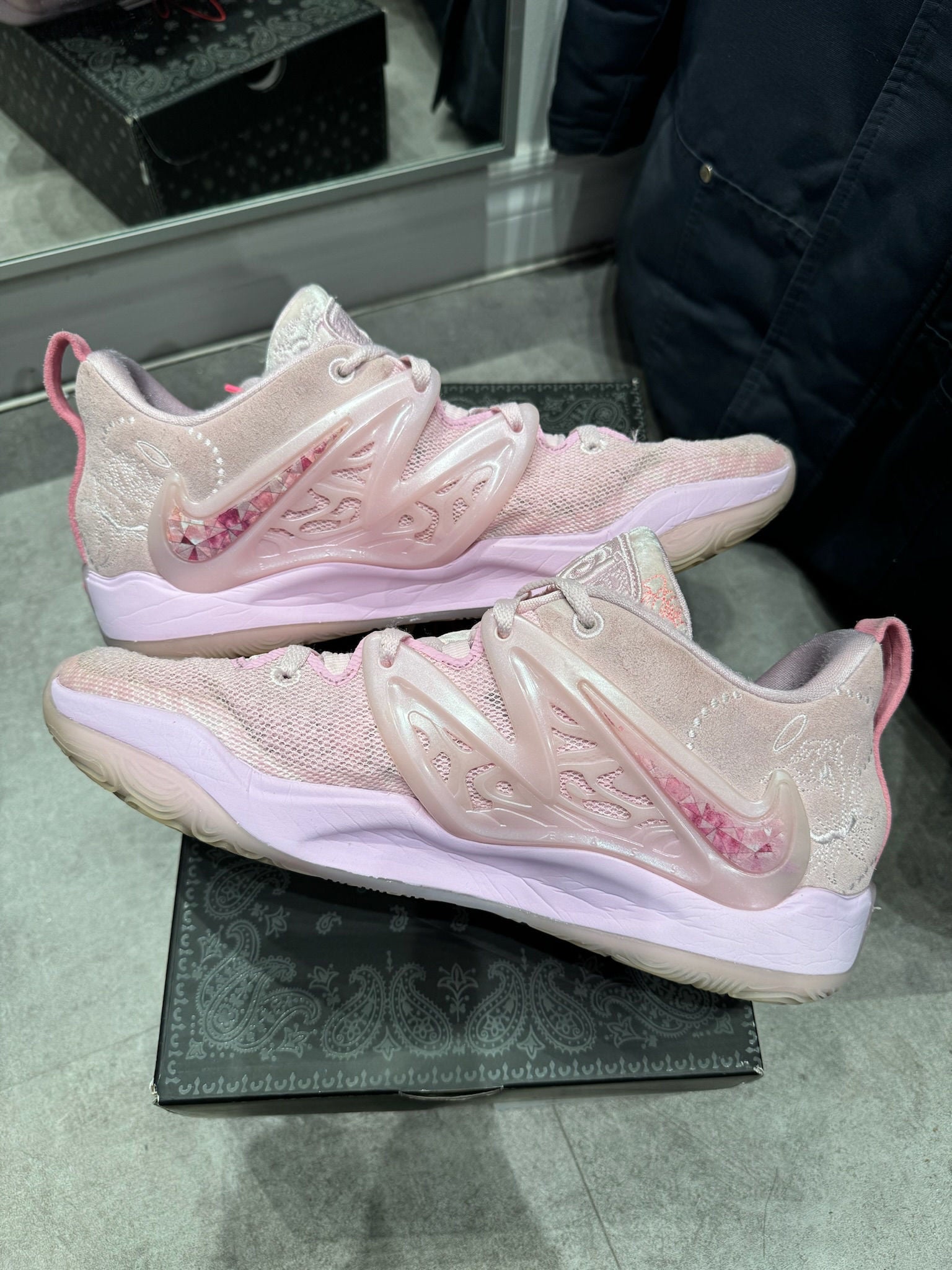 Nike KD 15 Aunt Pearl - Pre-Owned Size 12