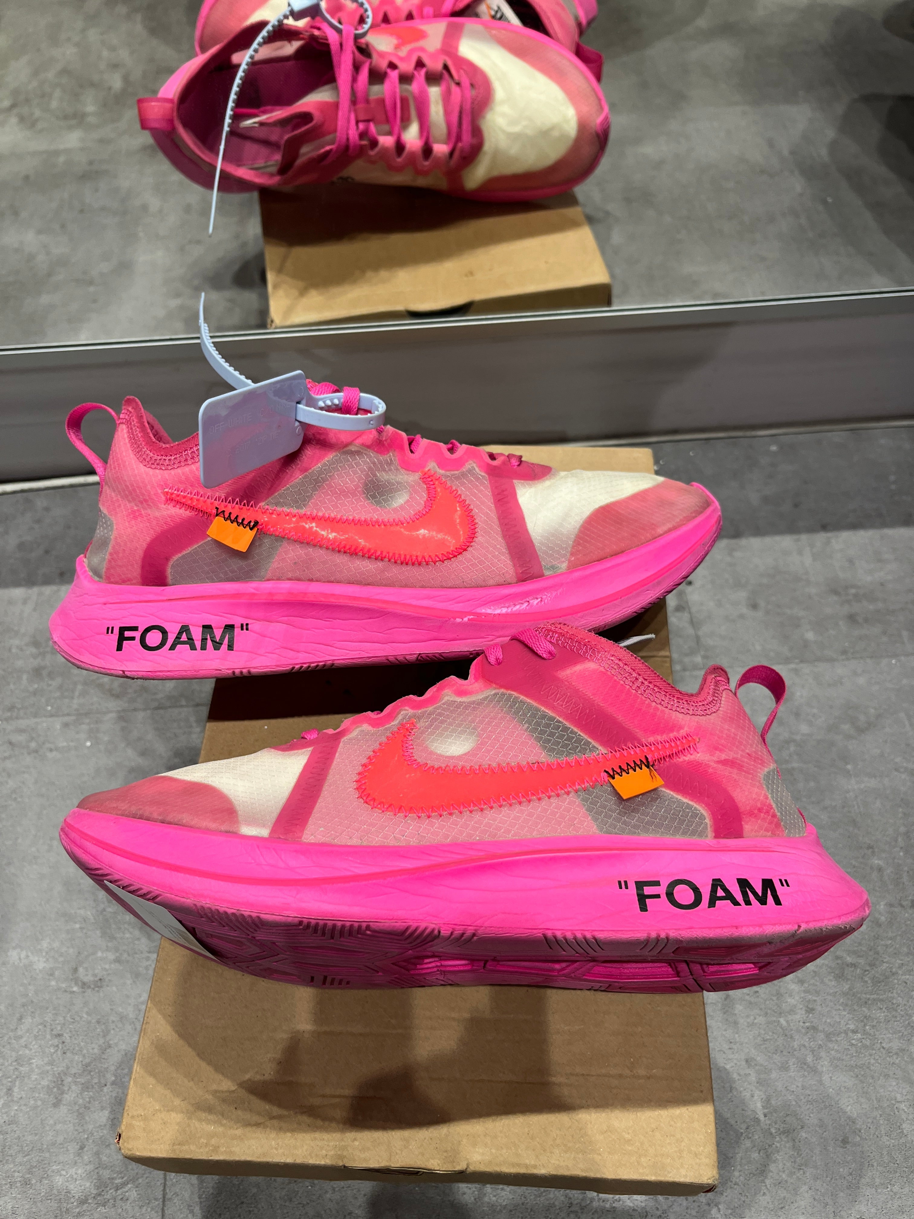 Nike Zoom Fly SP Off-White Tulip Pink - Pre-Owned Size 8.5