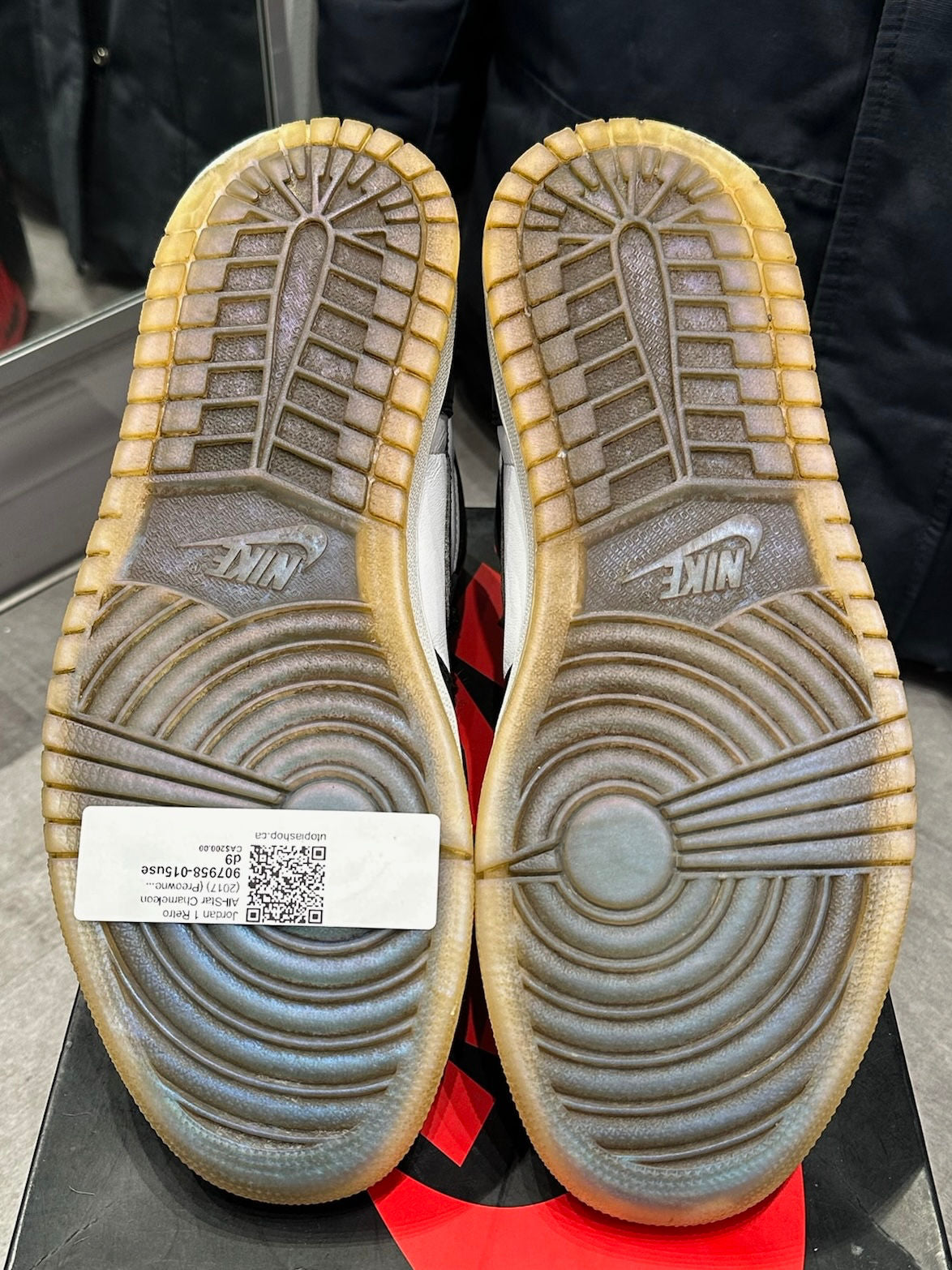 Jordan 1 Retro All-Star Chameleon (2017) - Pre-Owned Size 9