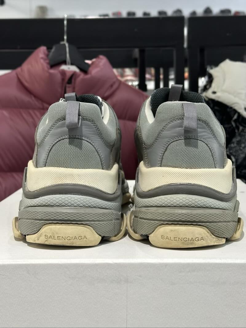 Balenciaga Triple S Sneaker Grey (2018) - Pre-Owned Size 11M