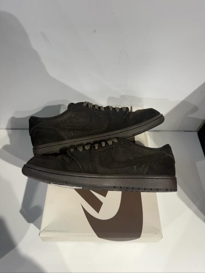 Jordan 1 Retro Low OG SP Travis Scott Velvet Brown - Lightly Pre-Owned Size 8.5M