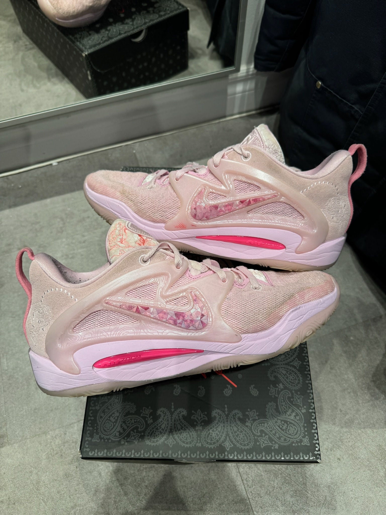 Nike KD 15 Aunt Pearl - Pre-Owned Size 12
