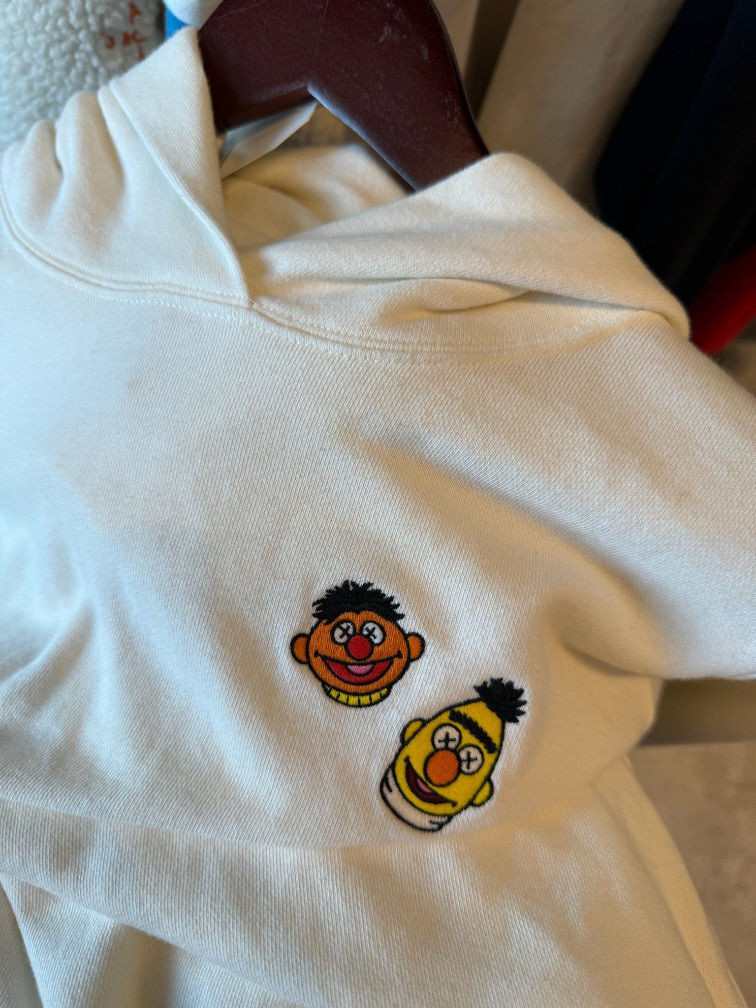 Kaws X Uniqlo X Sesame Street Bert & Ernie Heads Hoodie Natural (Preowned) - Pre-Owned