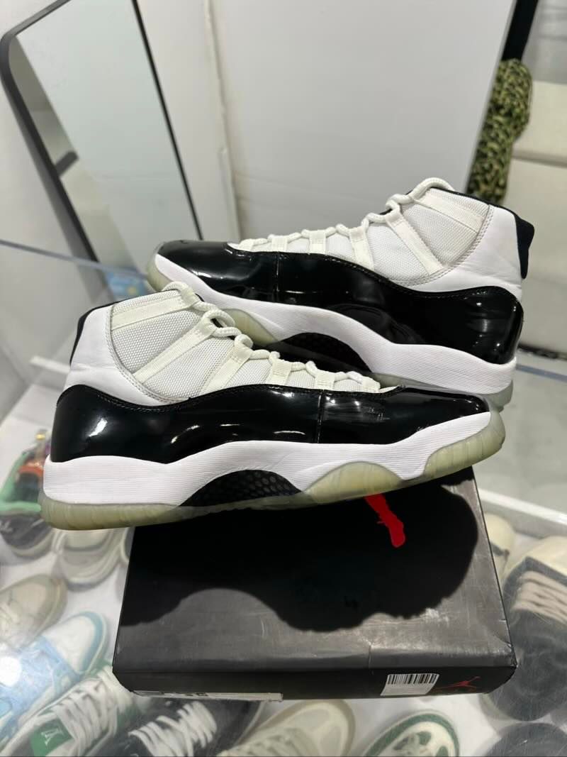 Jordan 11 Retro Concord (2018) - Pre-Owned Size 10 (Replacement box)