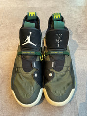 Jordan 33 Travis Scott - Pre-Owned Size 8.5 (No original box)