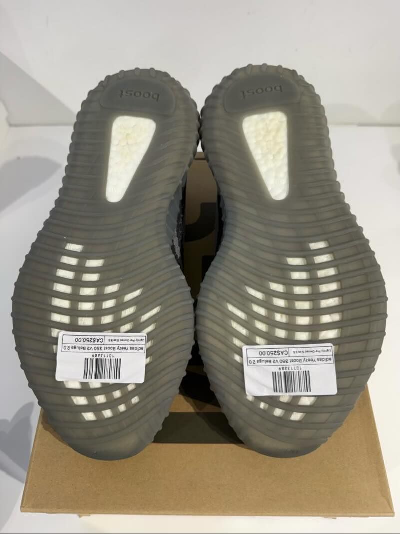 adidas Yeezy Boost 350 V2 Beluga 2.0 - Lightly Pre-Owned Size 9.5