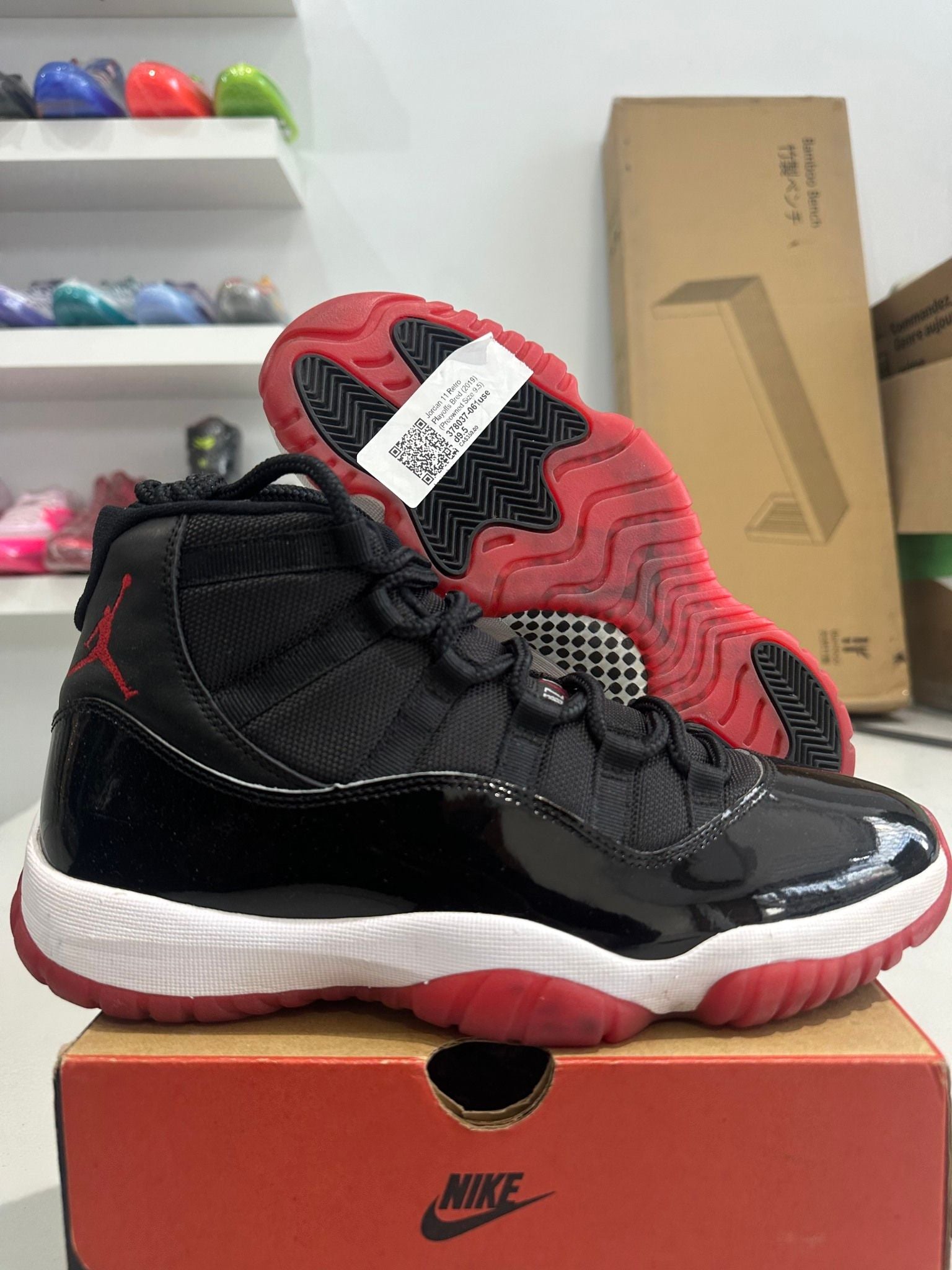 Jordan 11 Retro Playoffs Bred (2019) (Preowned Size 9.5 2) - Pre-Owned
