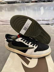 Jordan 1 Retro Low OG SP Travis Scott Olive (W) - Worn Twice Size 10.5M/12W
