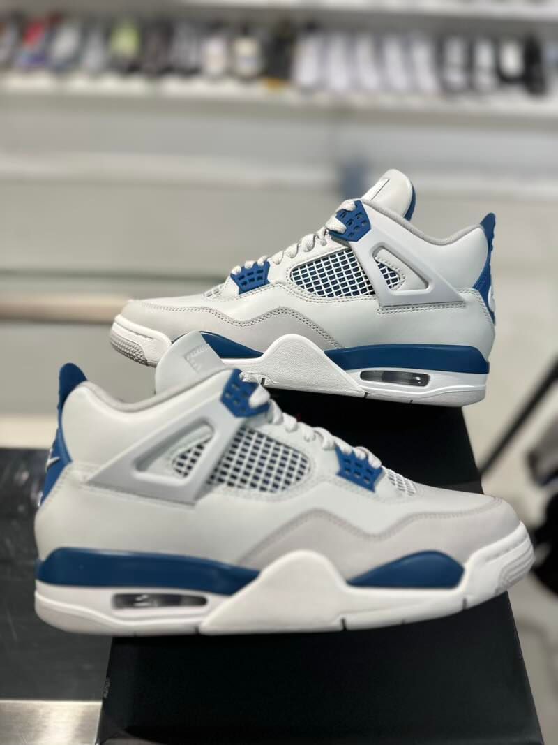 Jordan 4 Retro Military Blue (2024) - Tried On Size 8