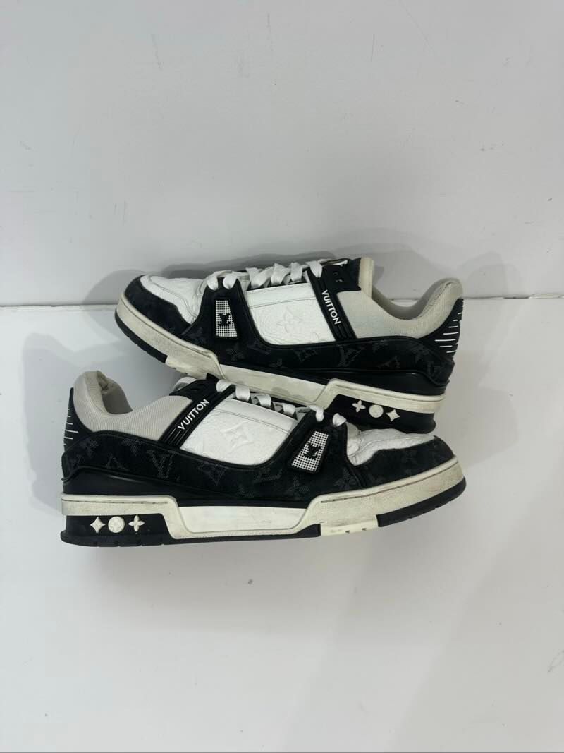Louis Vuitton LV Trainer White Black - Pre-Owned Size 10 (No original box)