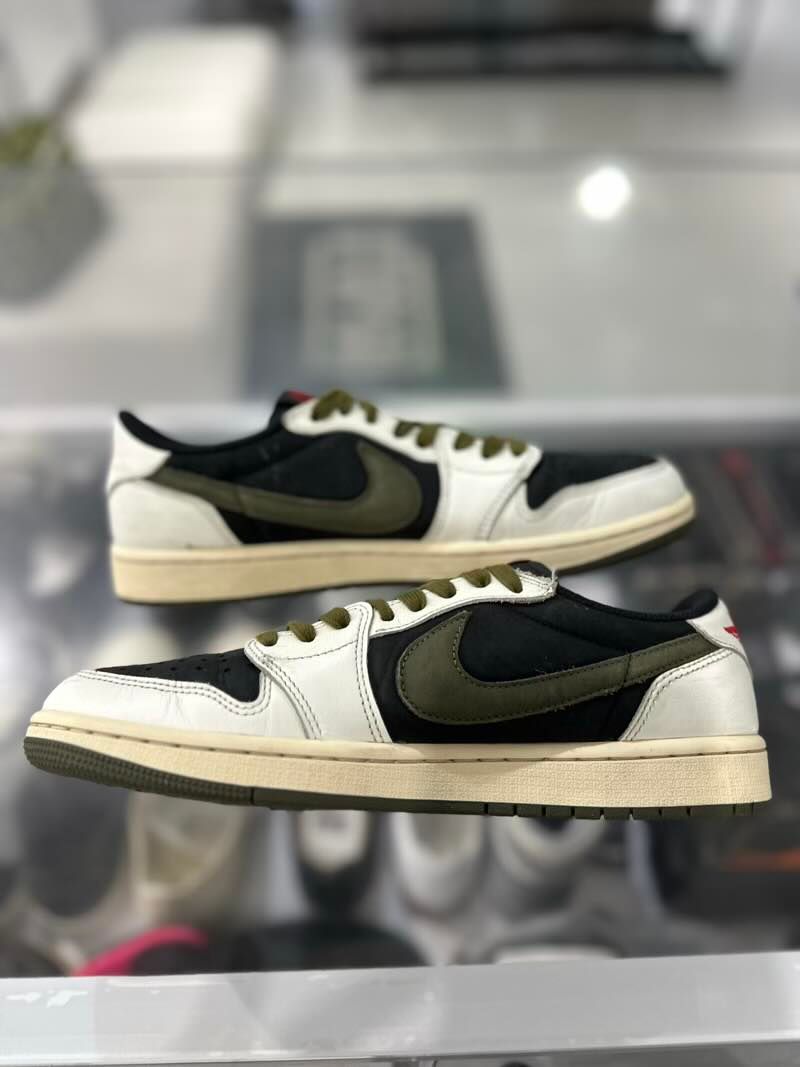 Jordan 1 Retro Low OG SP Travis Scott Olive (W) - Pre-Owned Size 10.5W (No Box)