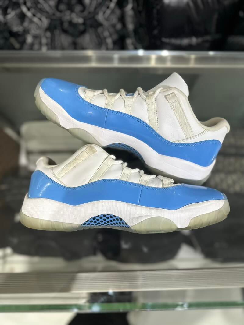 Jordan 11 Retro Low University Blue (2017) - Pre-Owned Size 11.5 (No original box)