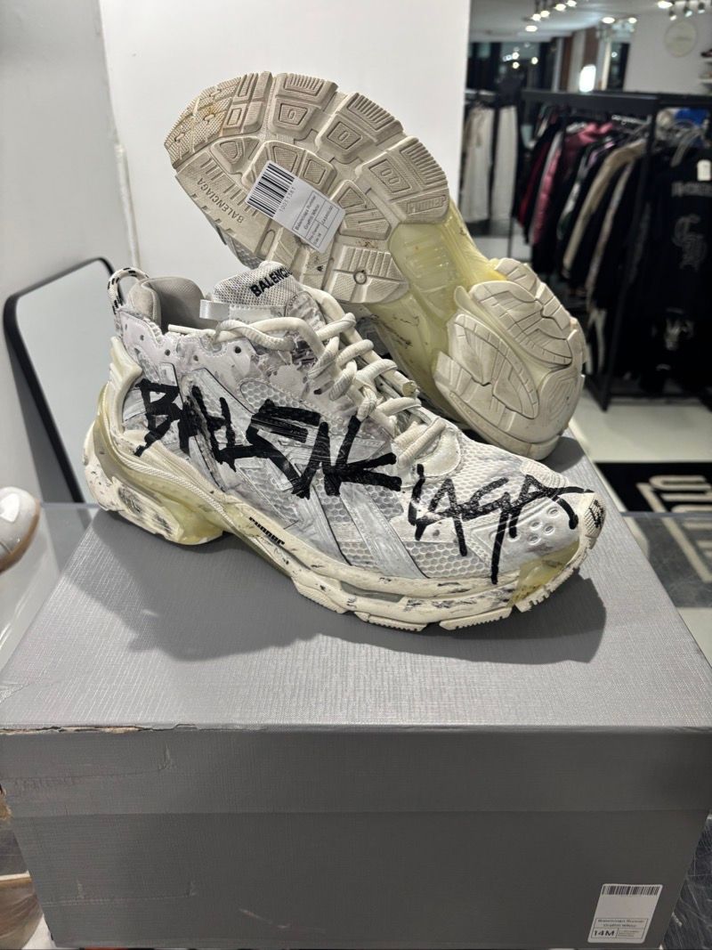 Balenciaga Runner Graffiti White, pre-owned, US Men's 14 – photo 2 of 7