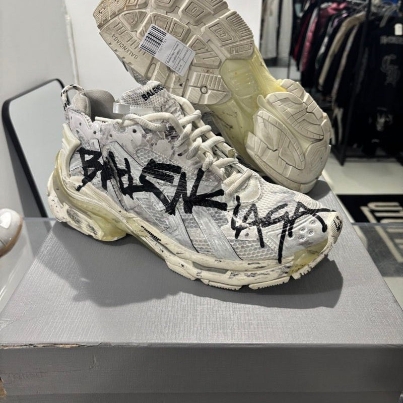 Balenciaga Runner Graffiti White, pre-owned, US Men's 14 – photo 2 of 7