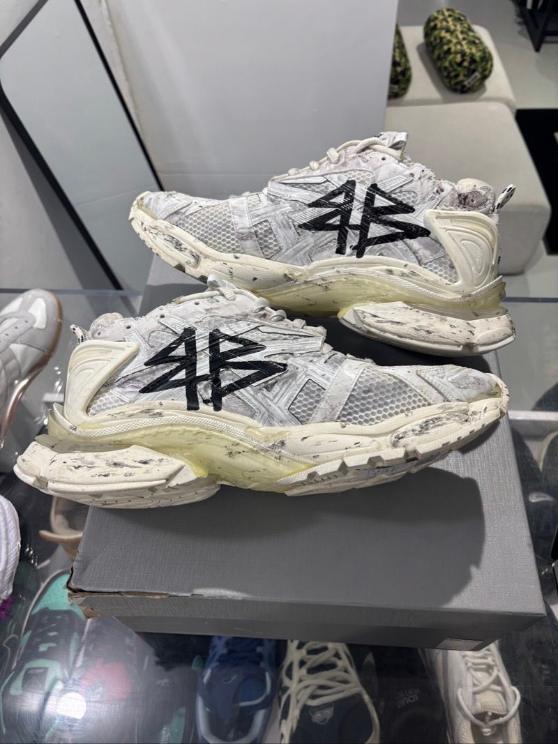 Balenciaga Runner Graffiti White, pre-owned, US Men's 14 – photo 5 of 7