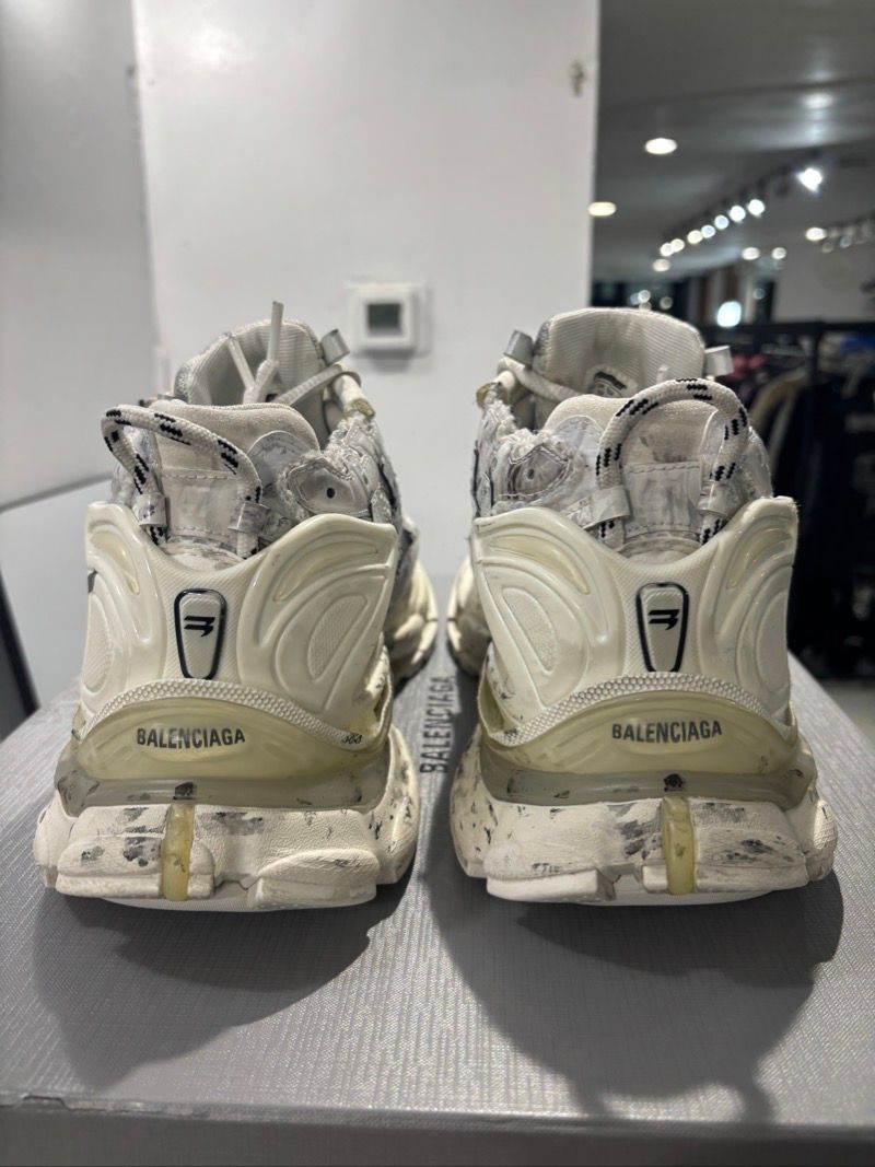 Balenciaga Runner Graffiti White, pre-owned, US Men's 14 – photo 6 of 7